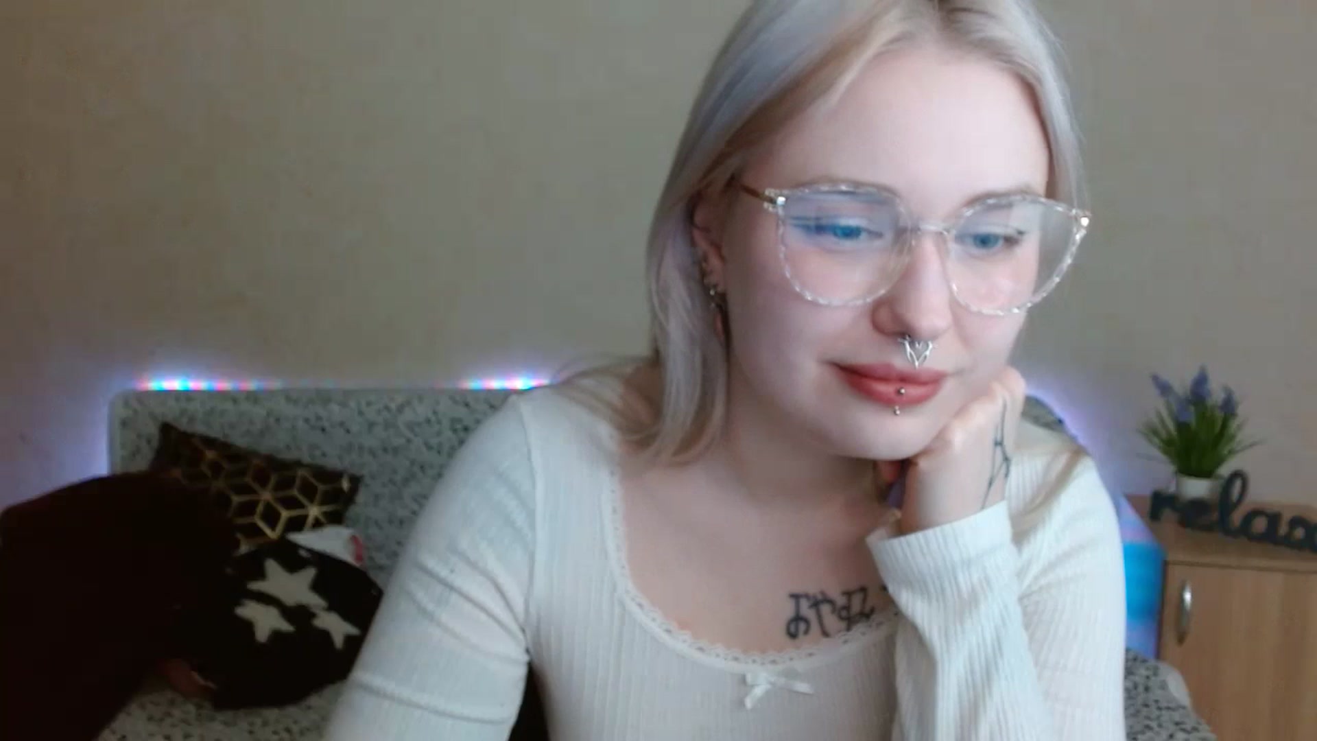 Gallery image thumbnail from Killinna's myfreecams stream on, 12/12/2024, 17:20 image 11 of 20