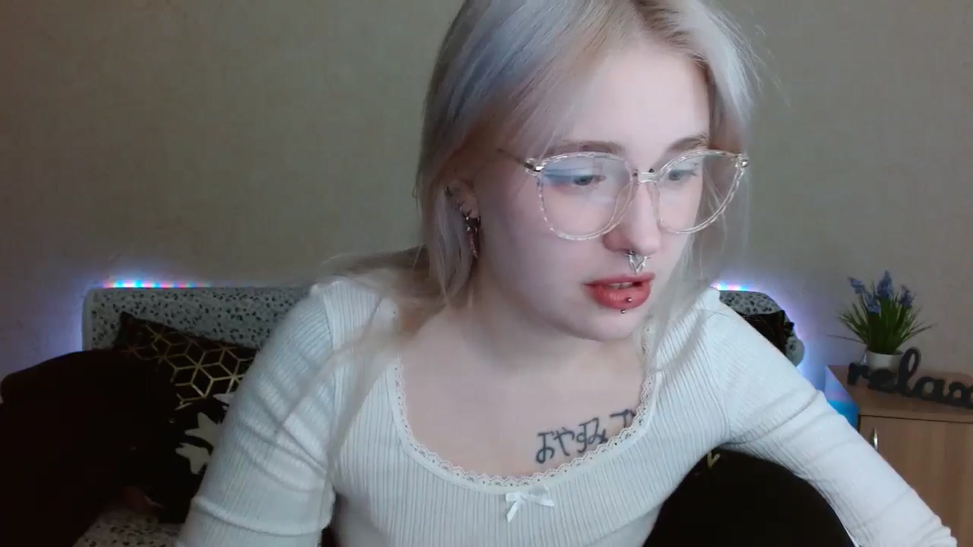 Gallery image thumbnail from Killinna's myfreecams stream on, 12/12/2024, 17:20 image 6 of 20