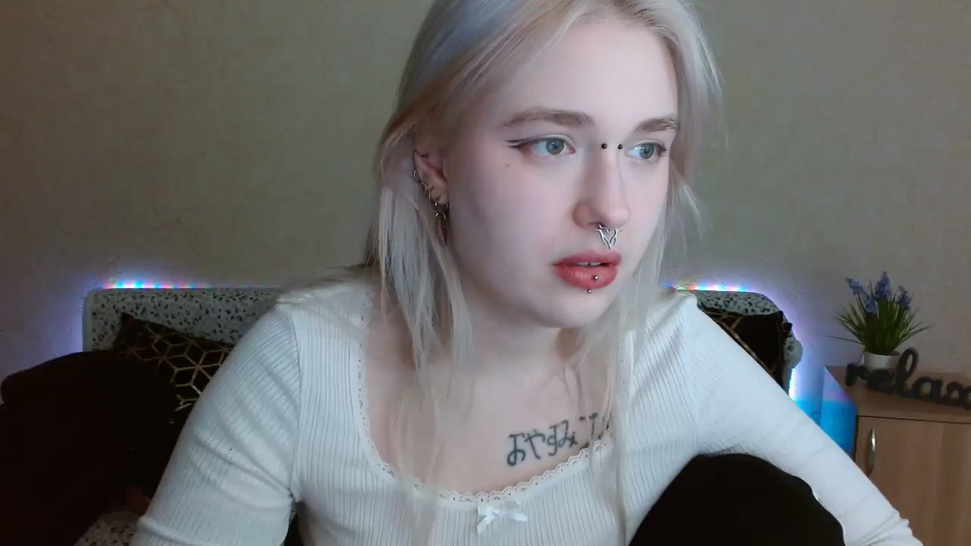 Gallery image thumbnail from Killinna's myfreecams stream on, 12/12/2024, 17:20 image 8 of 20