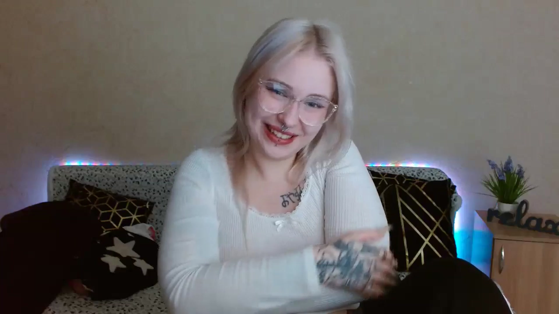 Gallery image thumbnail from Killinna's myfreecams stream on, 12/12/2024, 17:20 image 7 of 20
