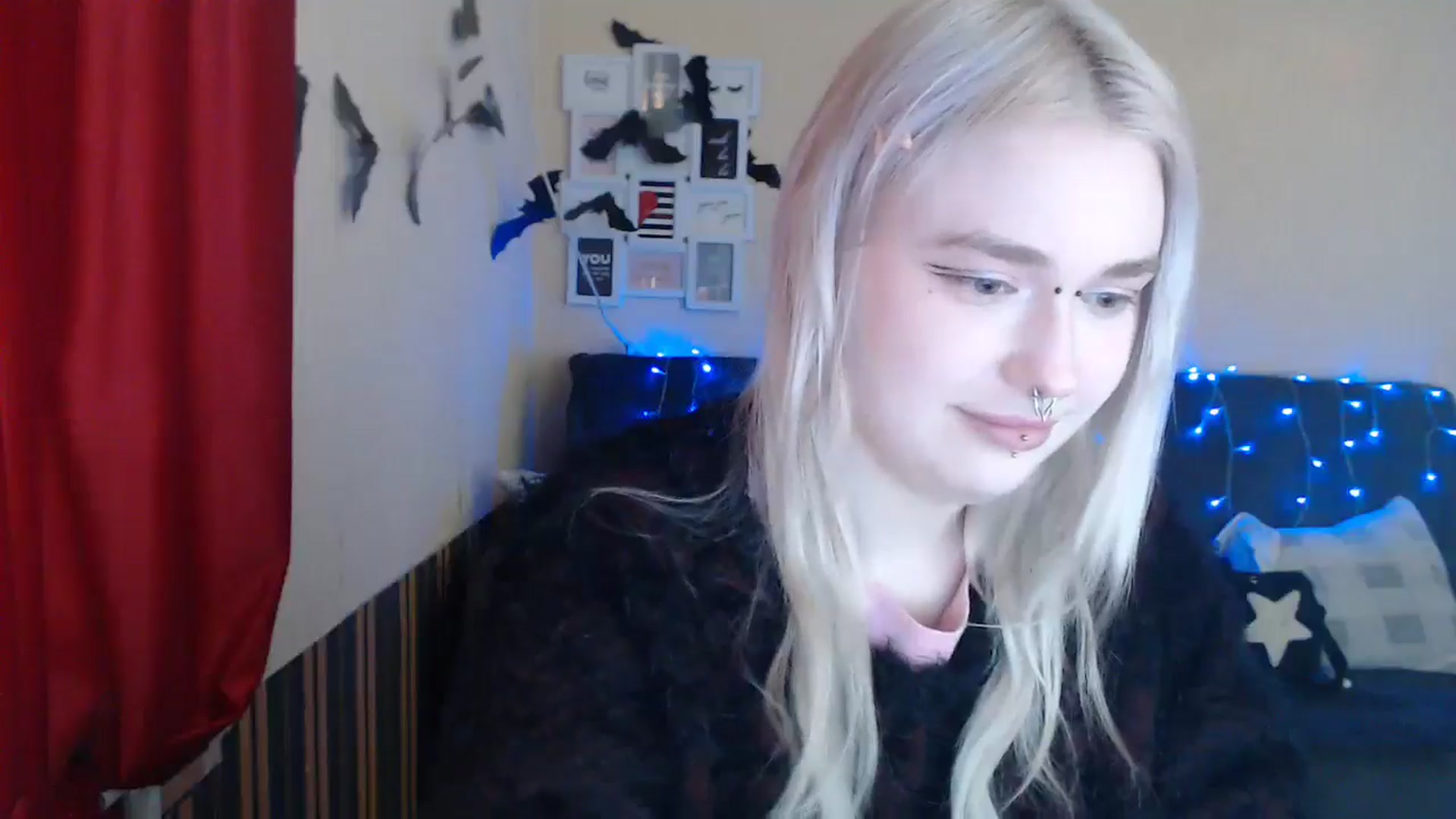 Gallery image thumbnail from Killinna's myfreecams stream on, 12/14/2024, 15:42 image 15 of 20