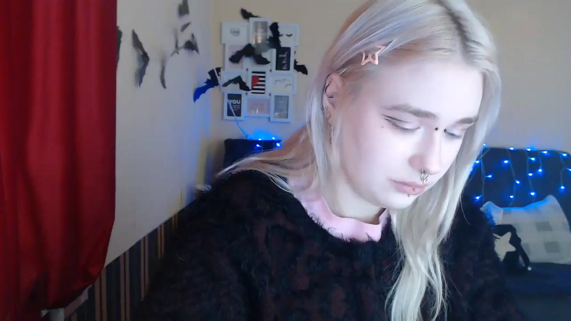 Gallery image thumbnail from Killinna's myfreecams stream on, 12/14/2024, 15:42 image 10 of 20