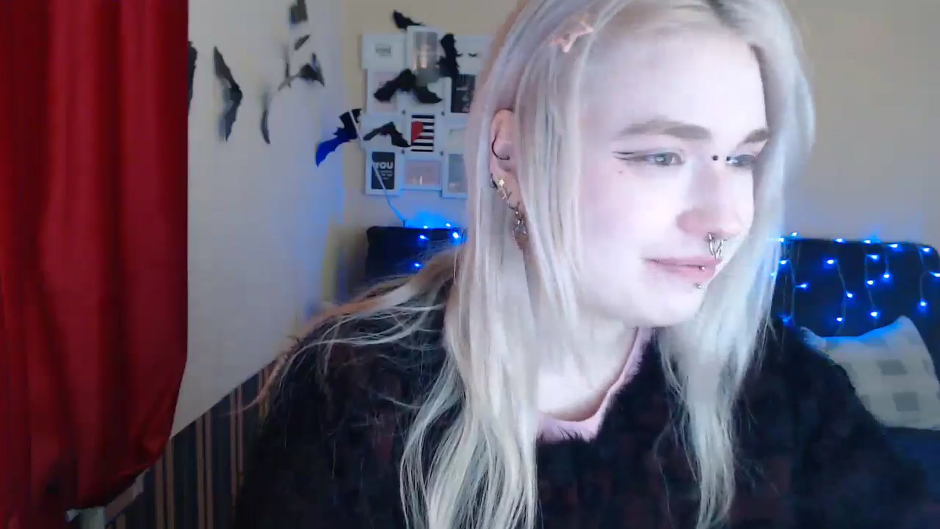 Gallery image thumbnail from Killinna's myfreecams stream on, 12/14/2024, 15:42 image 3 of 20