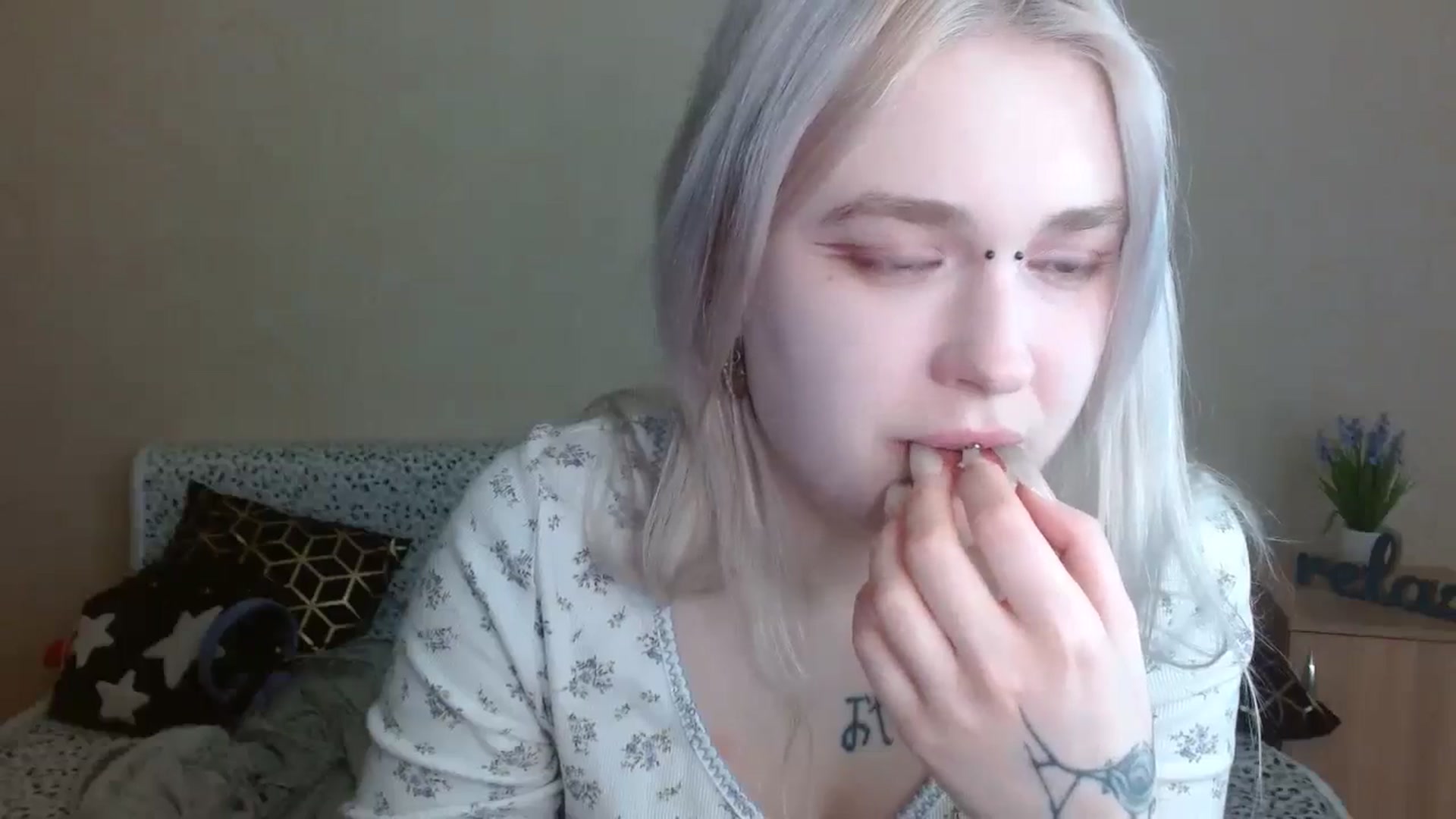 Gallery image thumbnail from Killinna's myfreecams stream on, 12/15/2024, 15:52 image 15 of 20