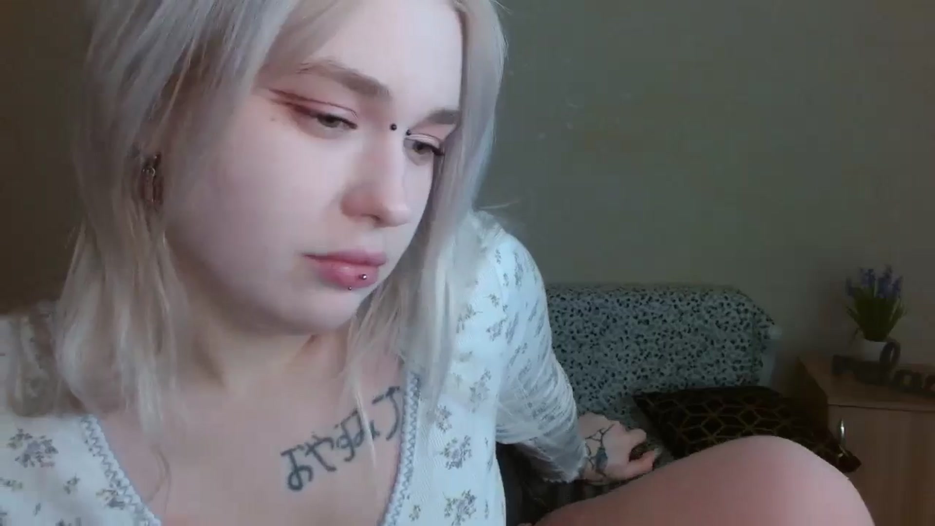 Gallery image thumbnail from Killinna's myfreecams stream on, 12/15/2024, 15:52 image 16 of 20