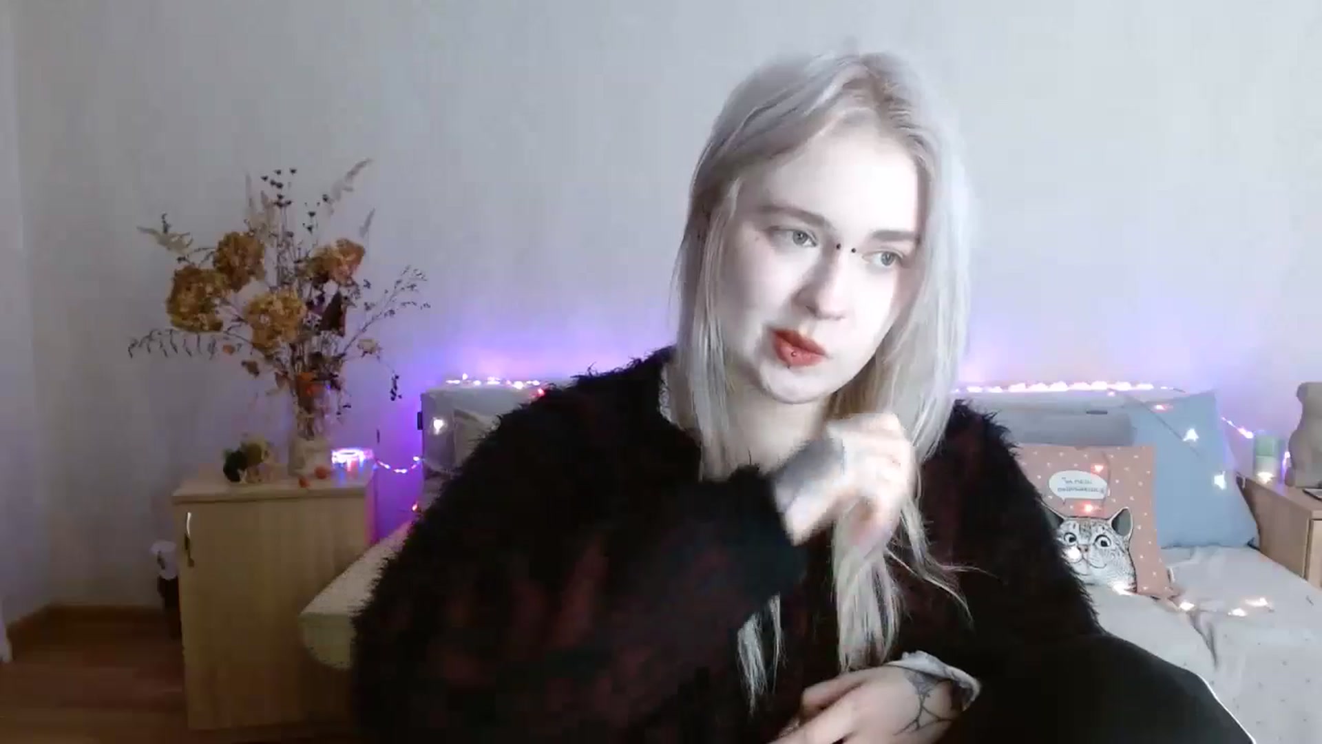 Gallery image thumbnail from Killinna's myfreecams stream on, 12/30/2024, 15:32 image 6 of 20