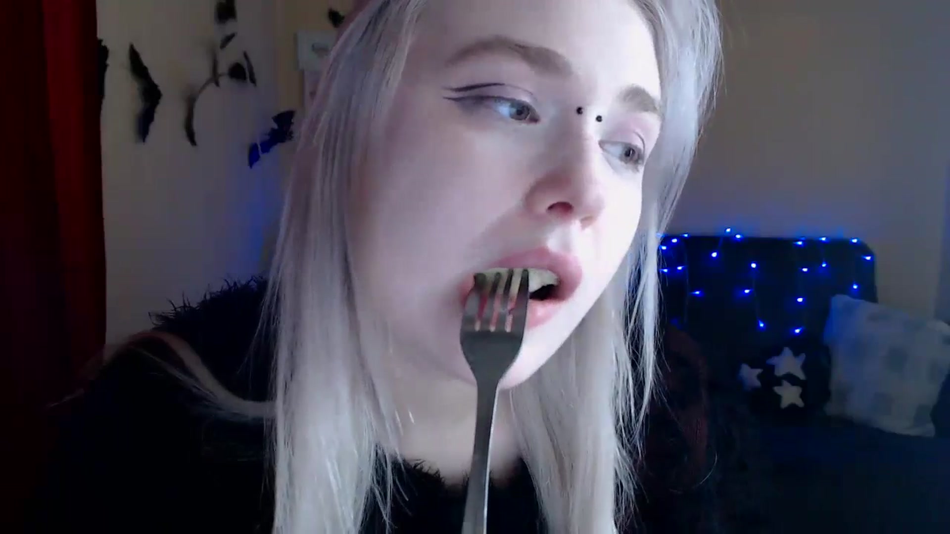 Gallery image thumbnail from Killinna's myfreecams stream on, 01/07/2025, 17:30 image 3 of 20