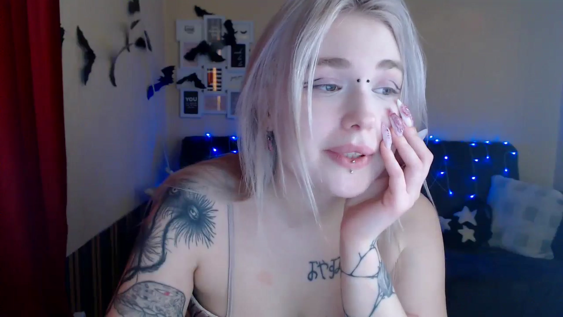 Gallery image thumbnail from Killinna's myfreecams stream on, 01/07/2025, 17:30 image 9 of 20