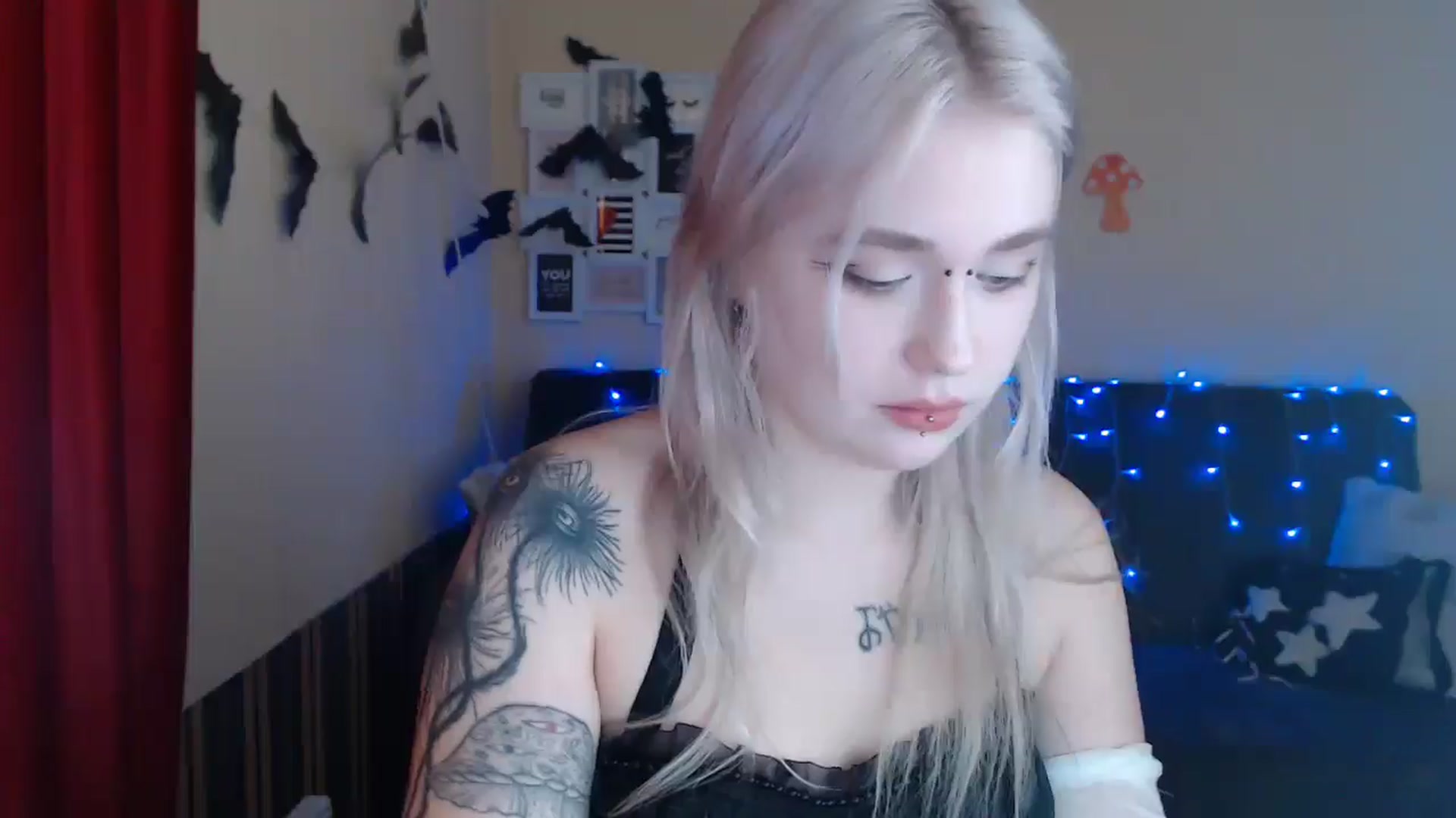 Gallery image thumbnail from Killinna's myfreecams stream on, 01/08/2025, 15:42 image 7 of 20