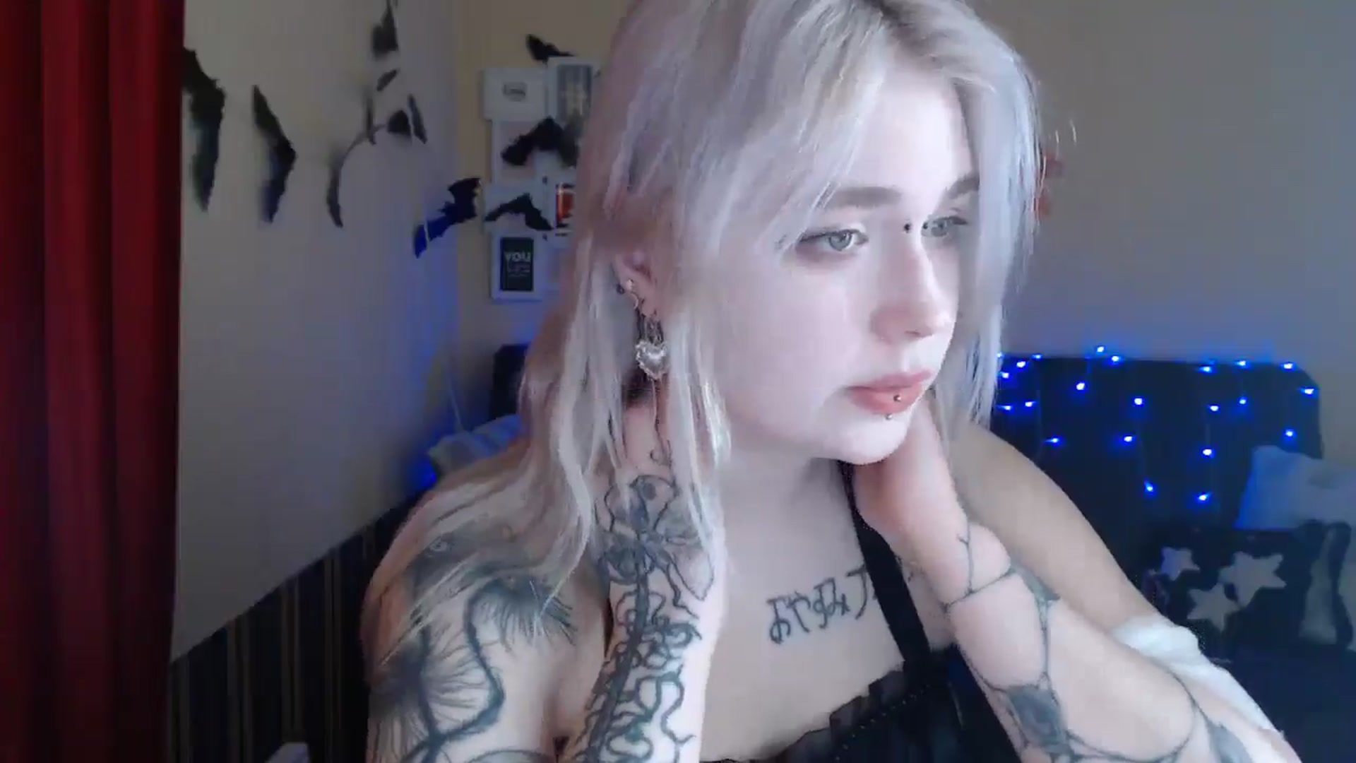 Gallery image thumbnail from Killinna's myfreecams stream on, 01/08/2025, 15:42 image 5 of 20