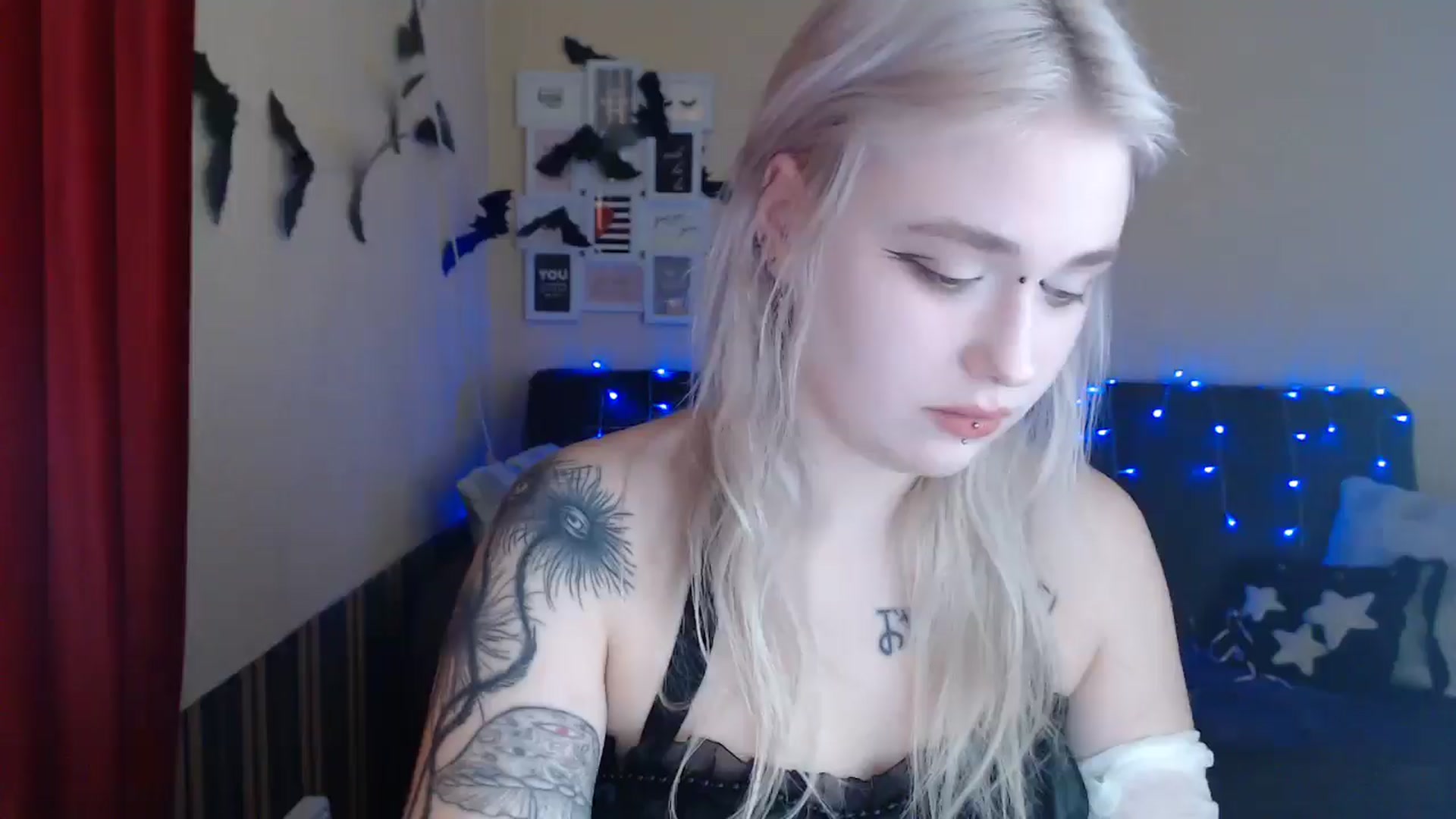 Gallery image thumbnail from Killinna's myfreecams stream on, 01/08/2025, 15:42 image 10 of 20