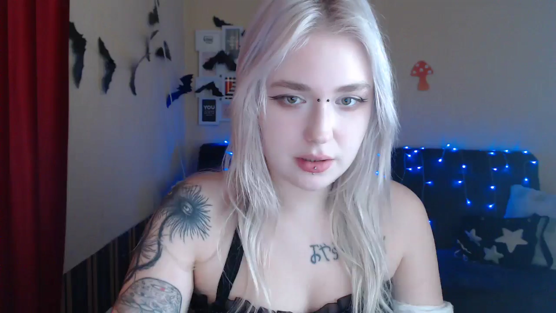 Gallery image thumbnail from Killinna's myfreecams stream on, 01/08/2025, 16:32 image 3 of 20