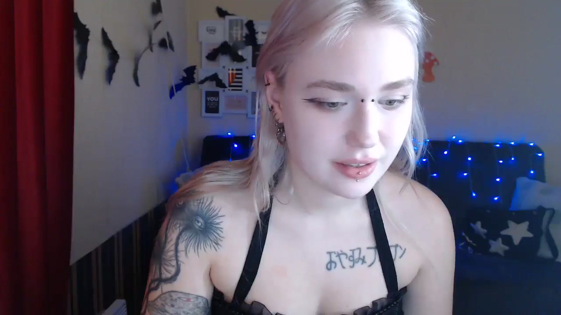 Gallery image thumbnail from Killinna's myfreecams stream on, 01/08/2025, 16:32 image 13 of 20