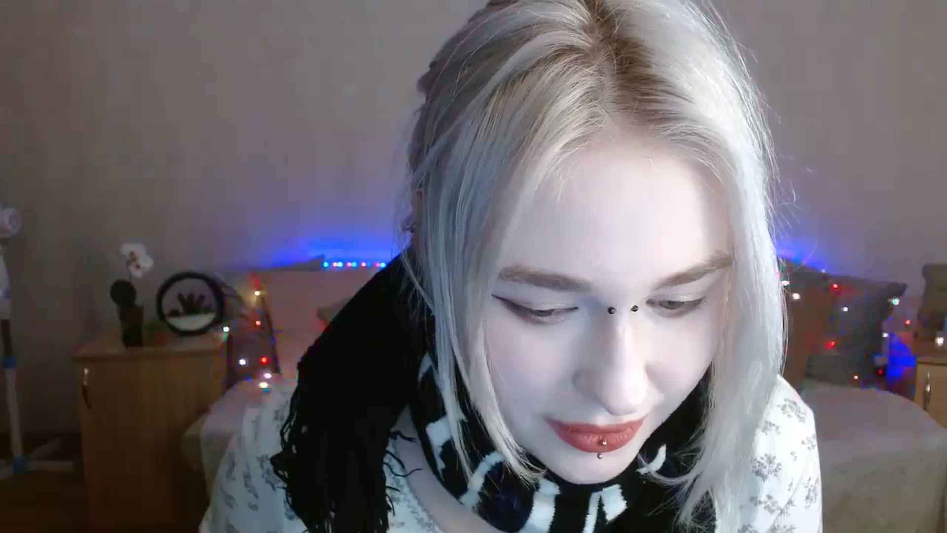 Gallery image thumbnail from Killinna's myfreecams stream on, 01/14/2025, 13:33 image 11 of 20