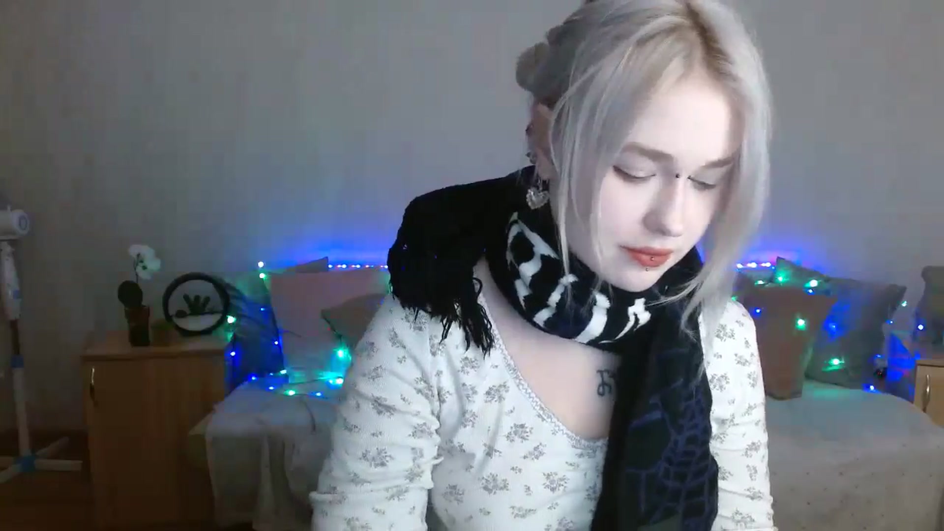Gallery image thumbnail from Killinna's myfreecams stream on, 01/14/2025, 13:33 image 12 of 20