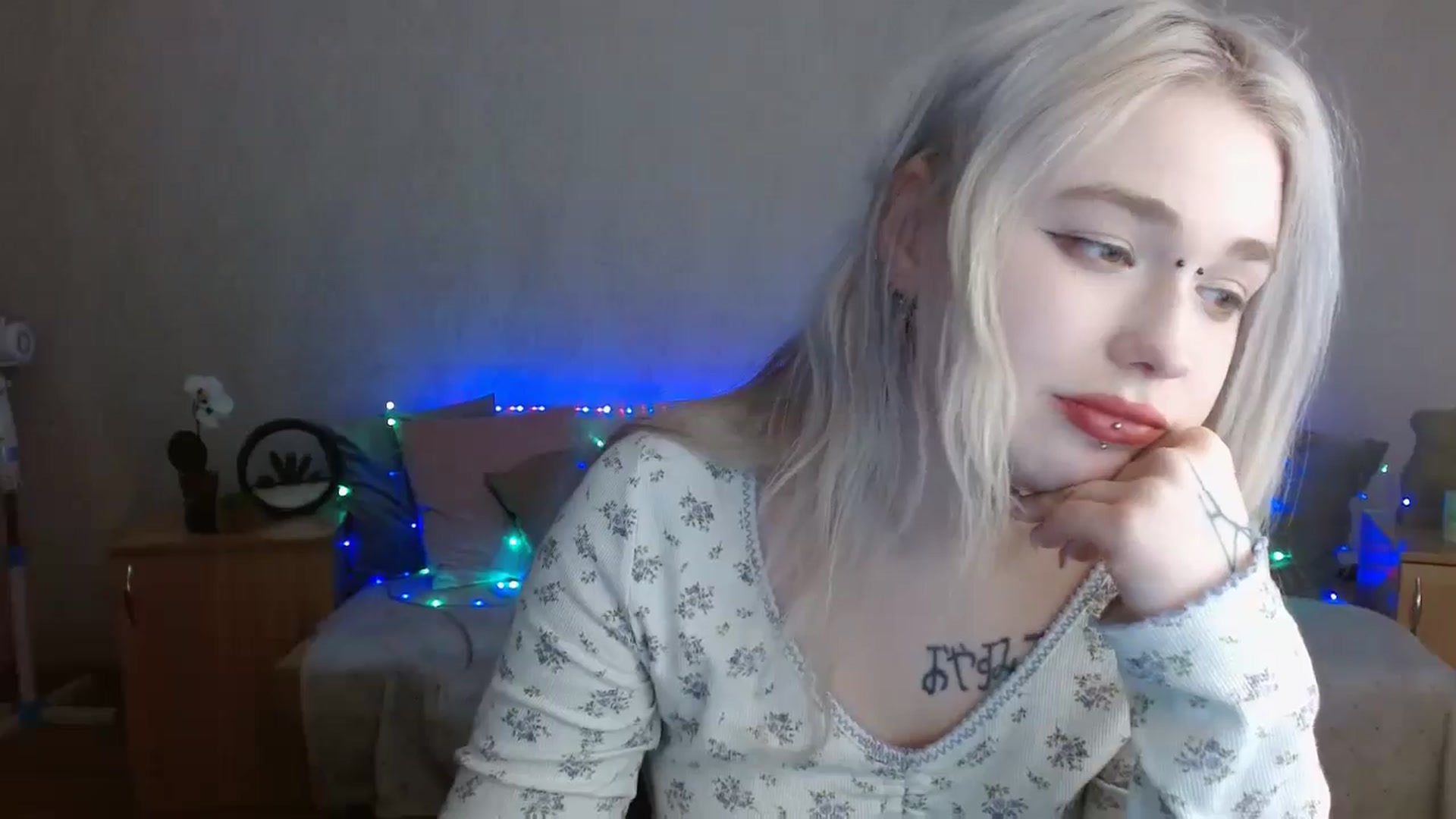 Gallery image thumbnail from Killinna's myfreecams stream on, 01/14/2025, 17:32 image 10 of 20
