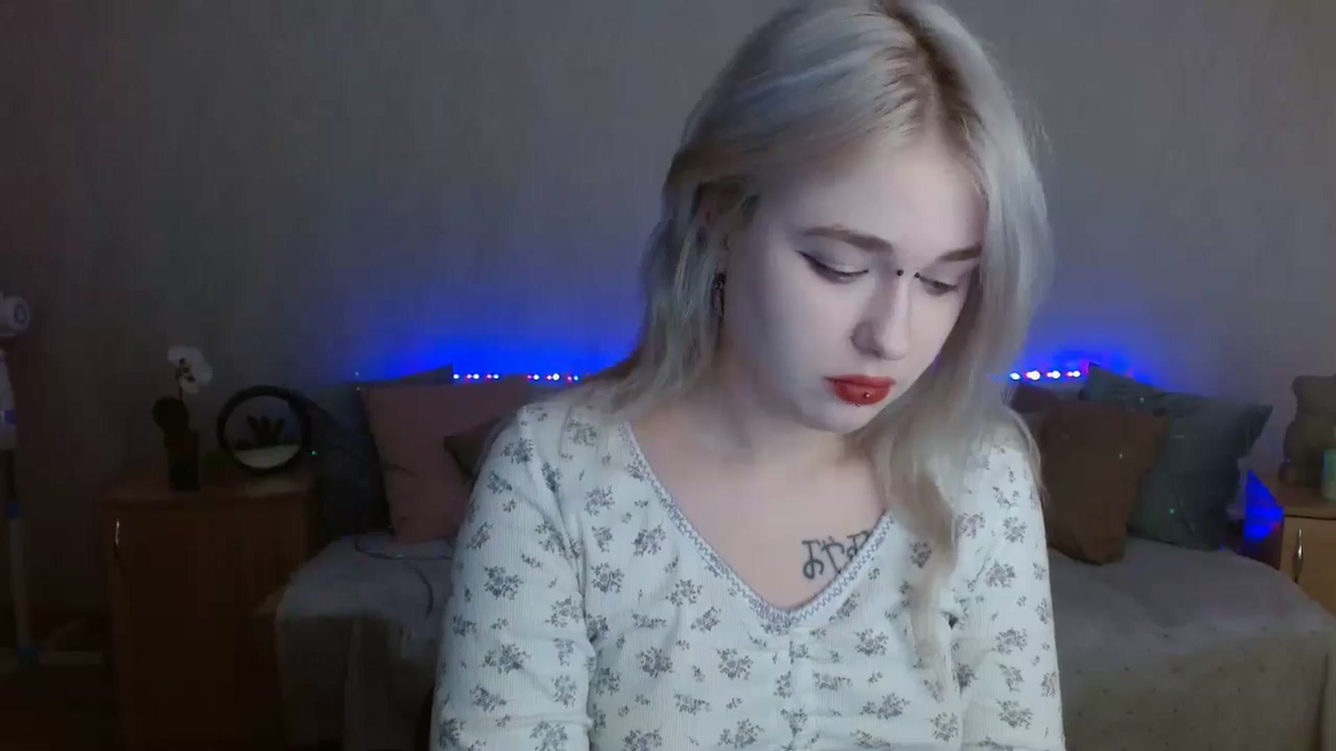 Gallery image thumbnail from Killinna's myfreecams stream on, 01/14/2025, 17:32 image 8 of 20