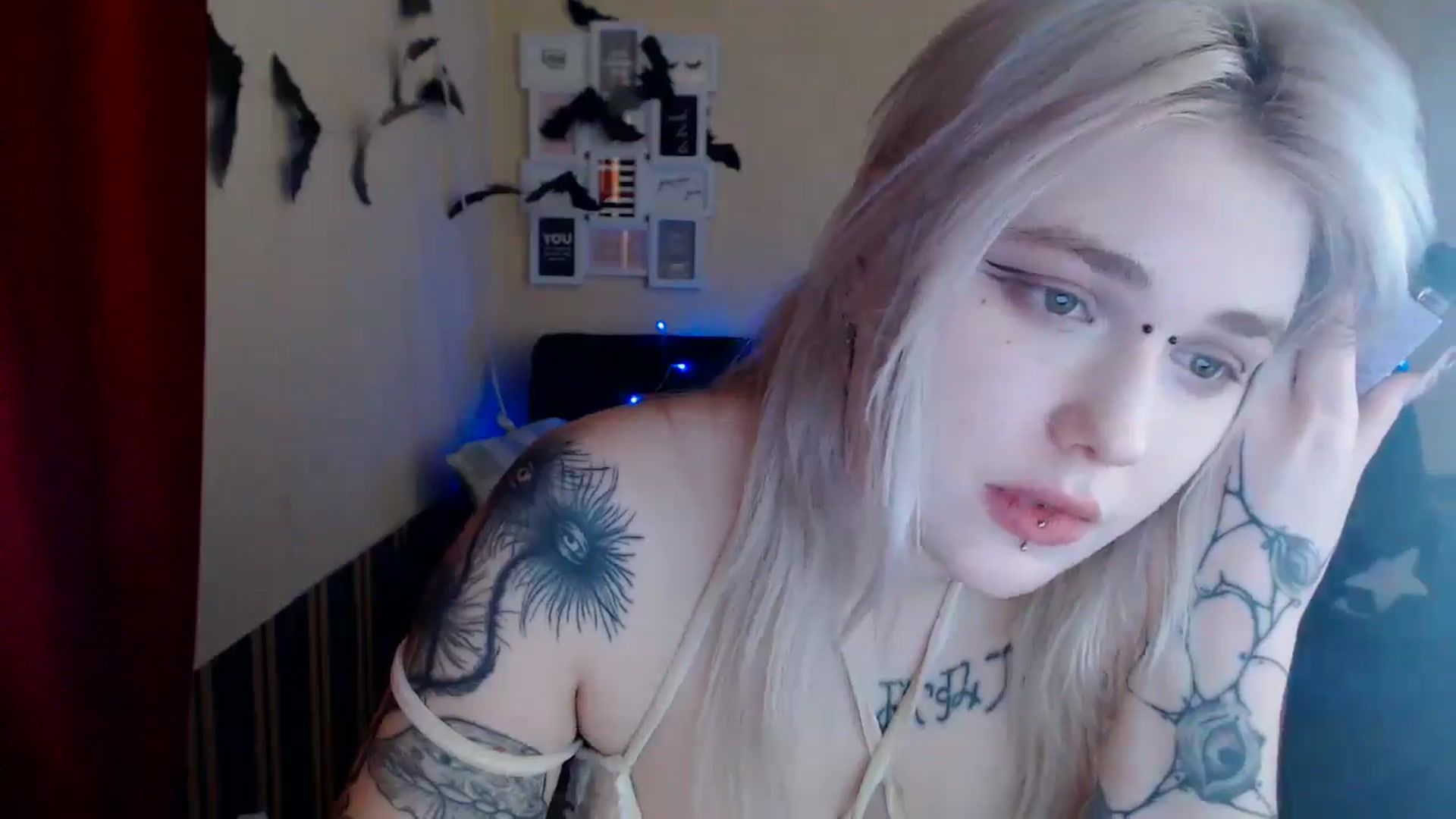 Gallery image thumbnail from Killinna's myfreecams stream on, 01/17/2025, 15:59 image 10 of 20