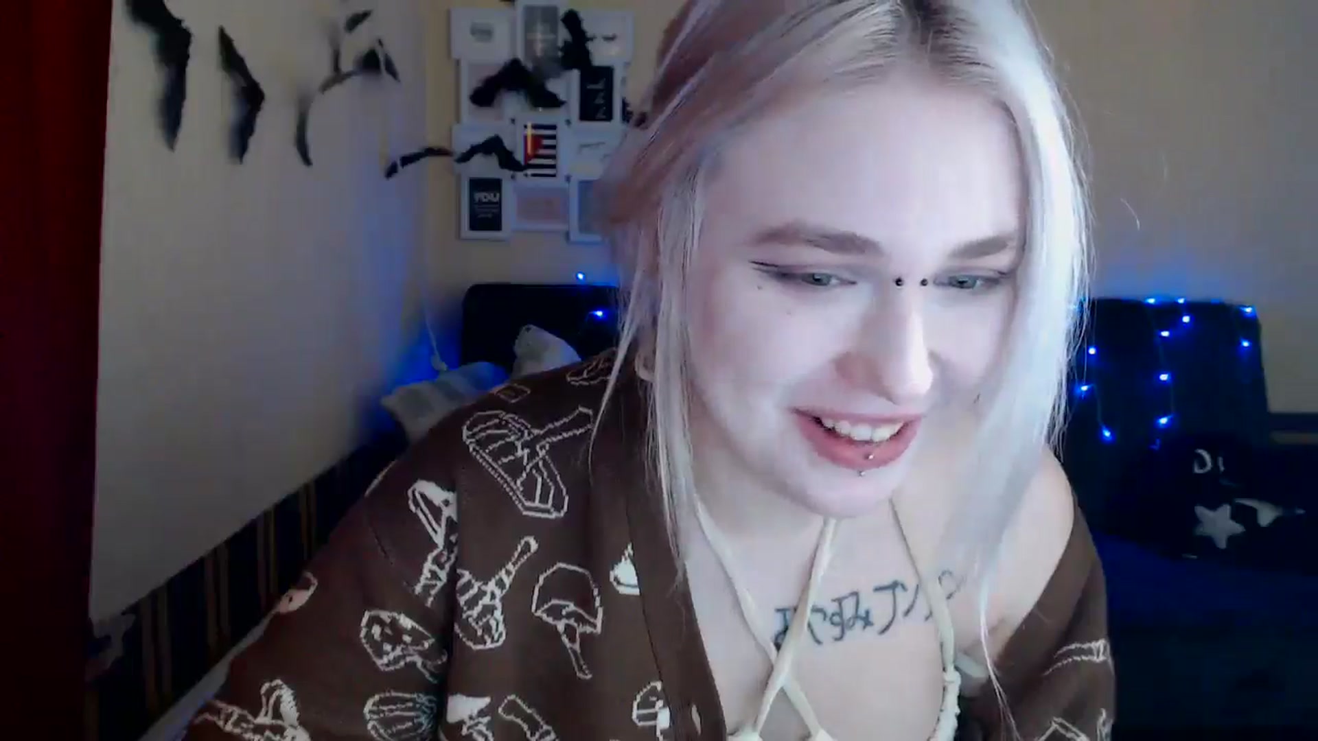 Gallery image thumbnail from Killinna's myfreecams stream on, 01/17/2025, 17:13 image 10 of 20