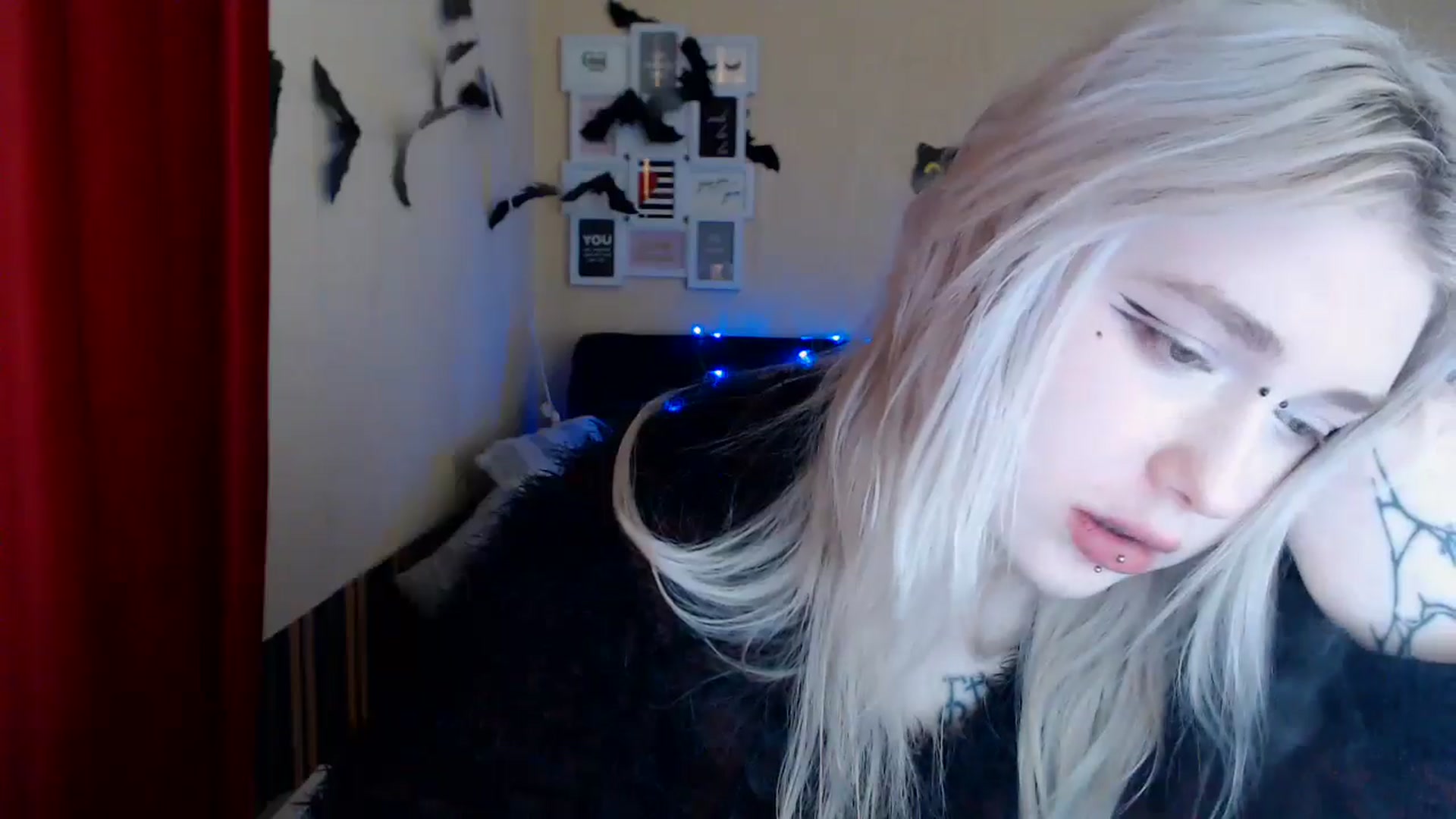Gallery image thumbnail from Killinna's myfreecams stream on, 01/24/2025, 16:59 image 4 of 20