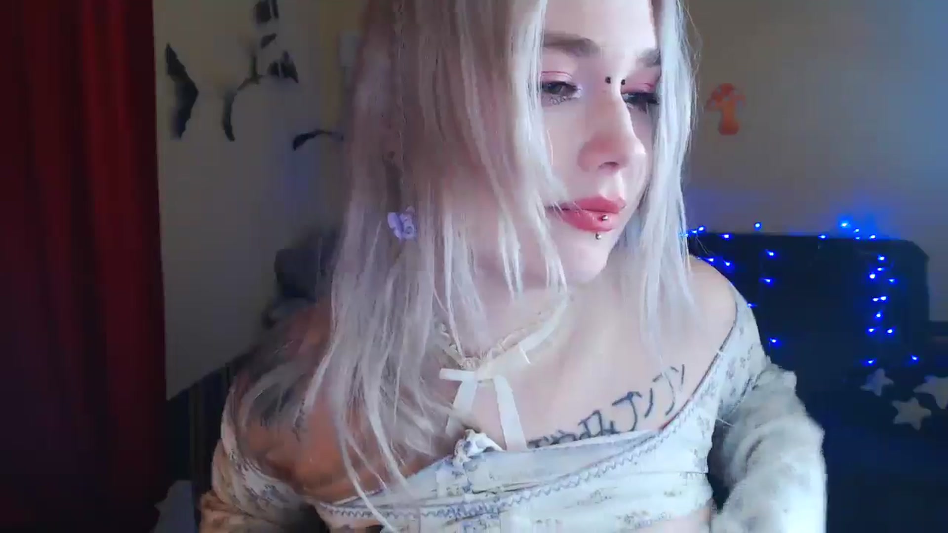 Gallery image thumbnail from Killinna's myfreecams stream on, 02/04/2025, 17:52 image 15 of 20