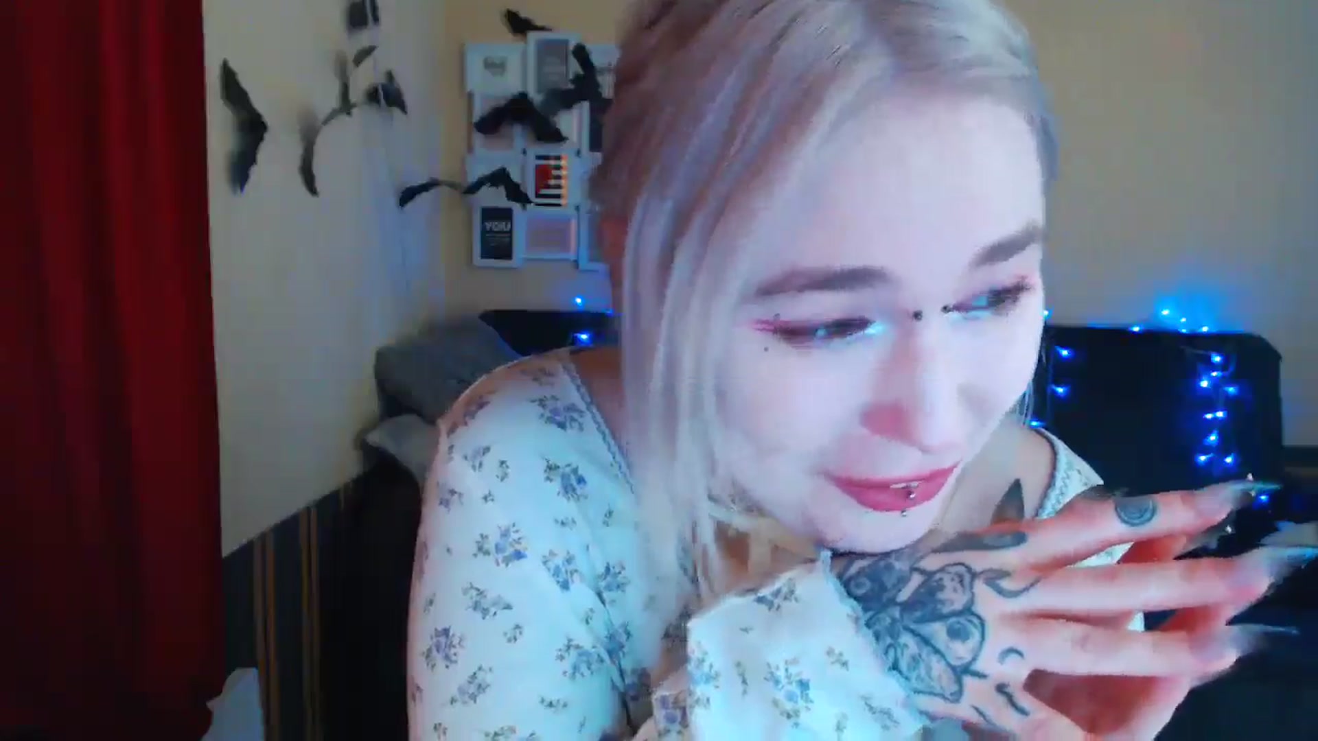 Gallery image thumbnail from Killinna's myfreecams stream on, 02/04/2025, 17:52 image 19 of 20