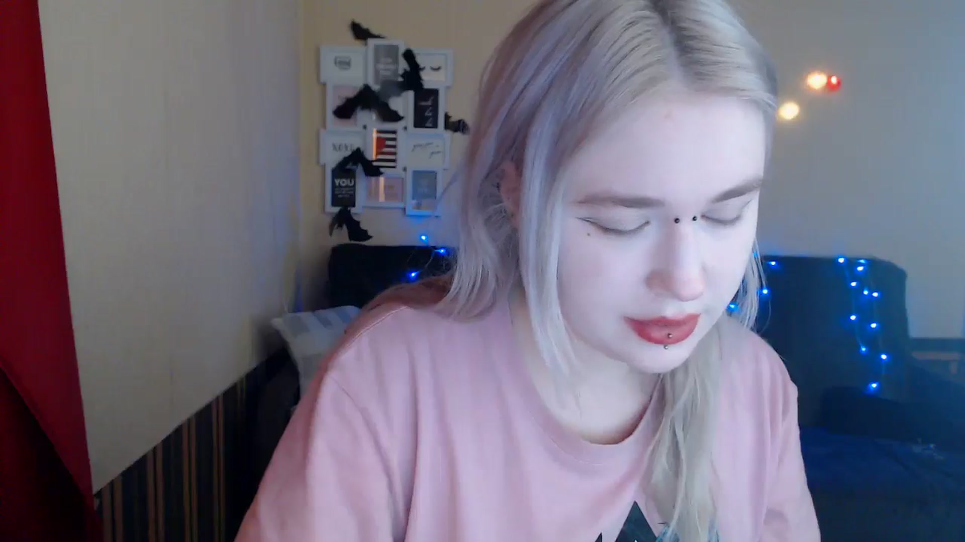 Gallery image thumbnail from Killinna's myfreecams stream on, 02/20/2025, 16:33 image 13 of 20
