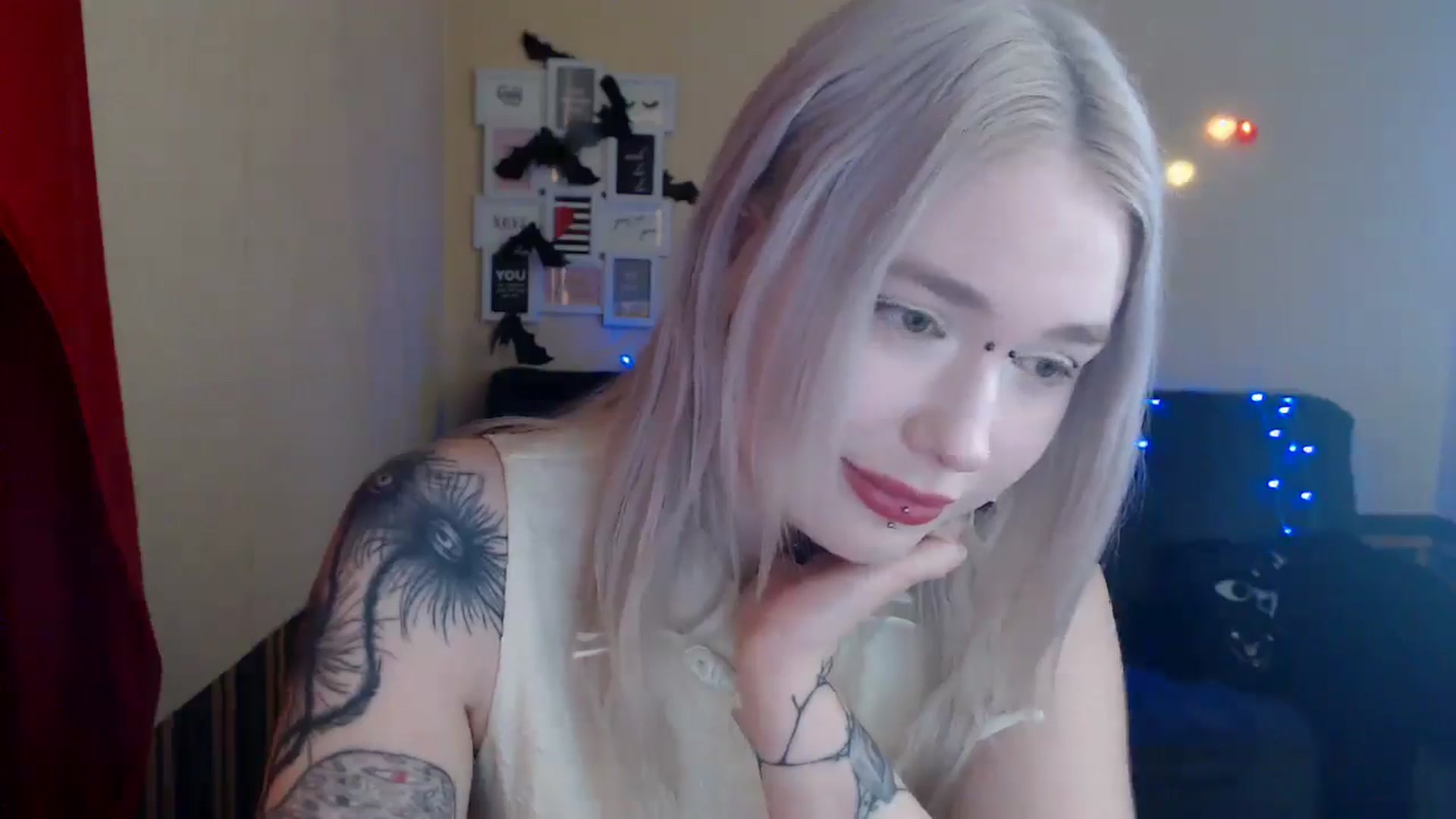 Gallery image thumbnail from Killinna's myfreecams stream on, 02/21/2025, 14:37 image 16 of 20