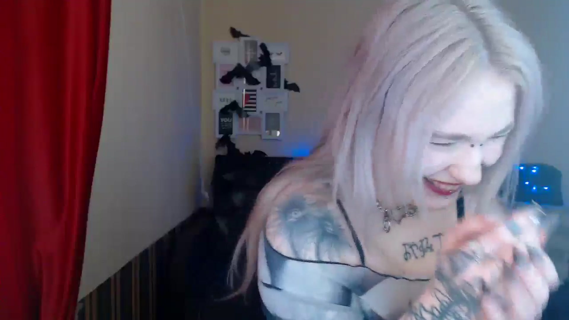 Gallery image thumbnail from Killinna's myfreecams stream on, 02/26/2025, 13:37 image 7 of 20