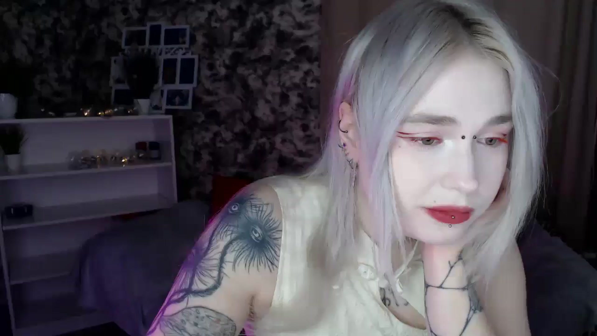Gallery image thumbnail from Killinna's myfreecams stream on, 02/28/2025, 16:41 image 14 of 20