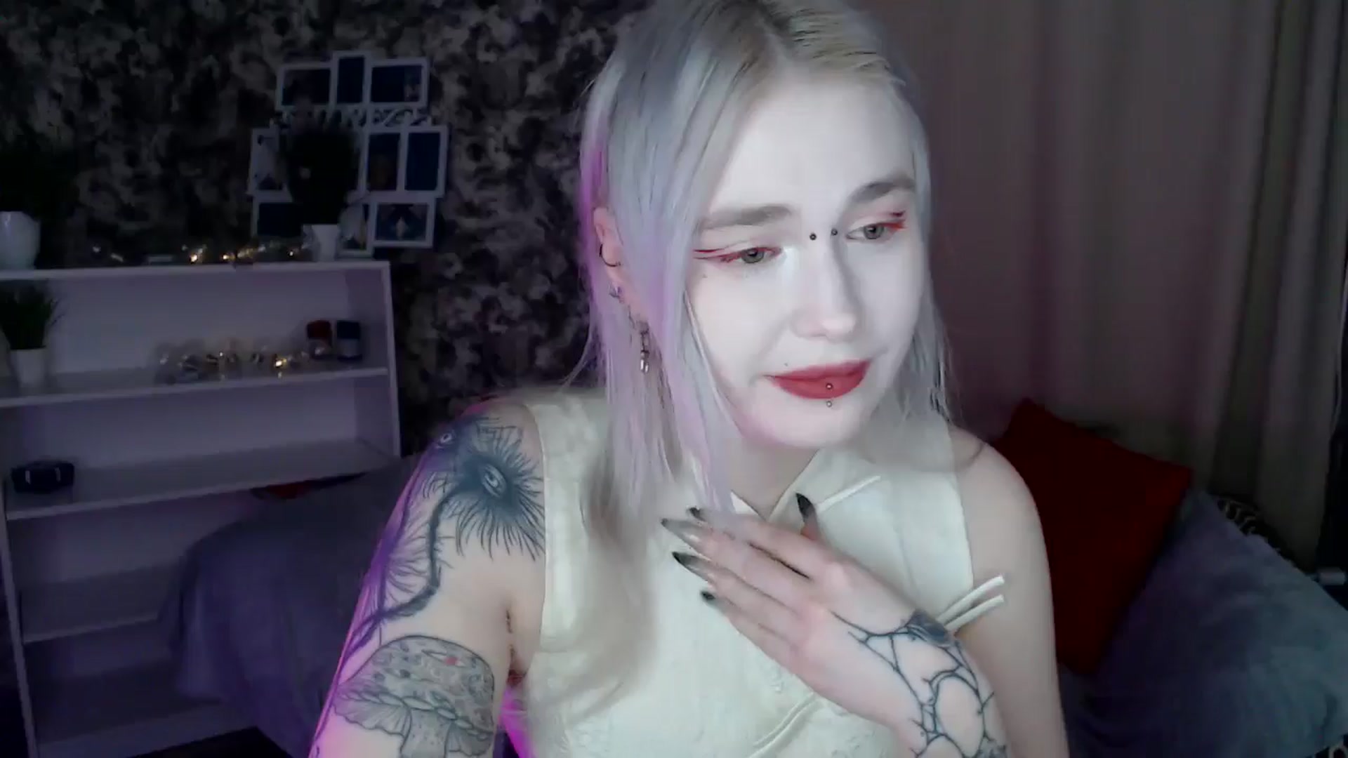Gallery image thumbnail from Killinna's myfreecams stream on, 02/28/2025, 16:41 image 15 of 20
