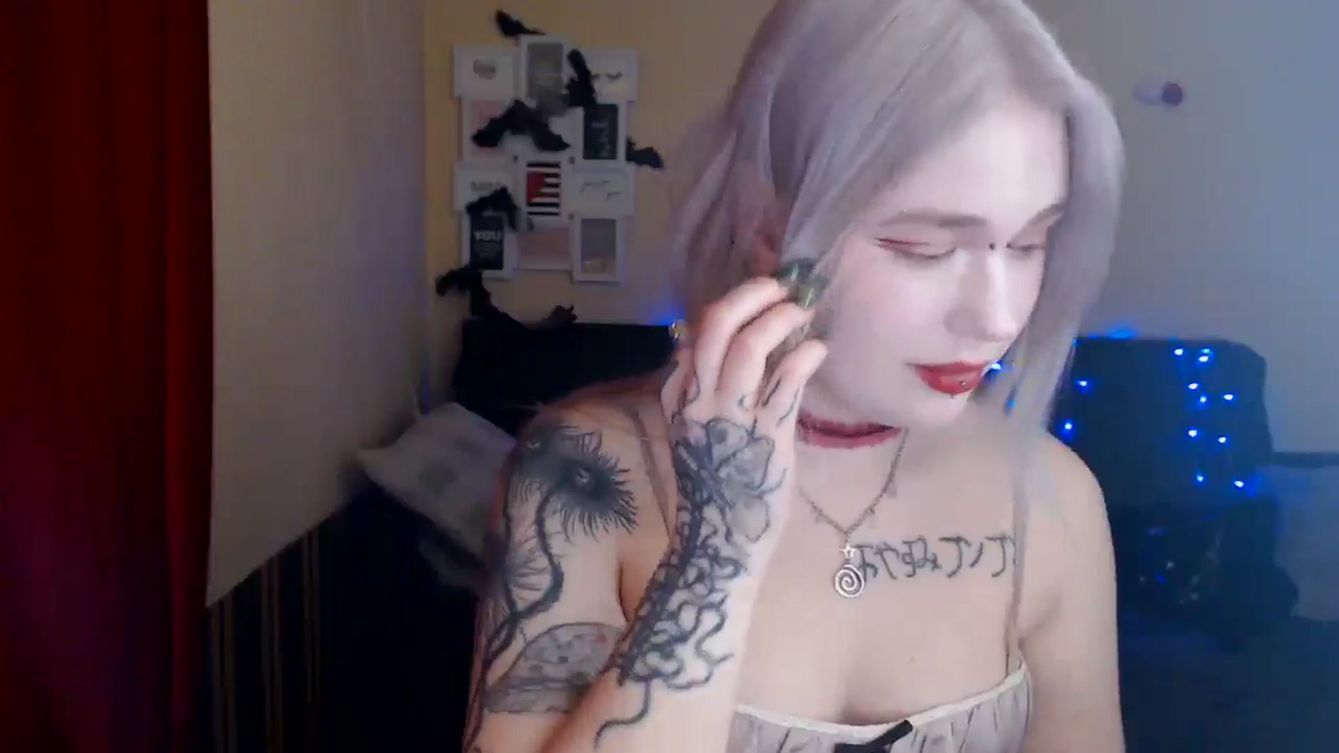 Gallery image thumbnail from Killinna's myfreecams stream on, 03/04/2025, 15:33 image 4 of 20