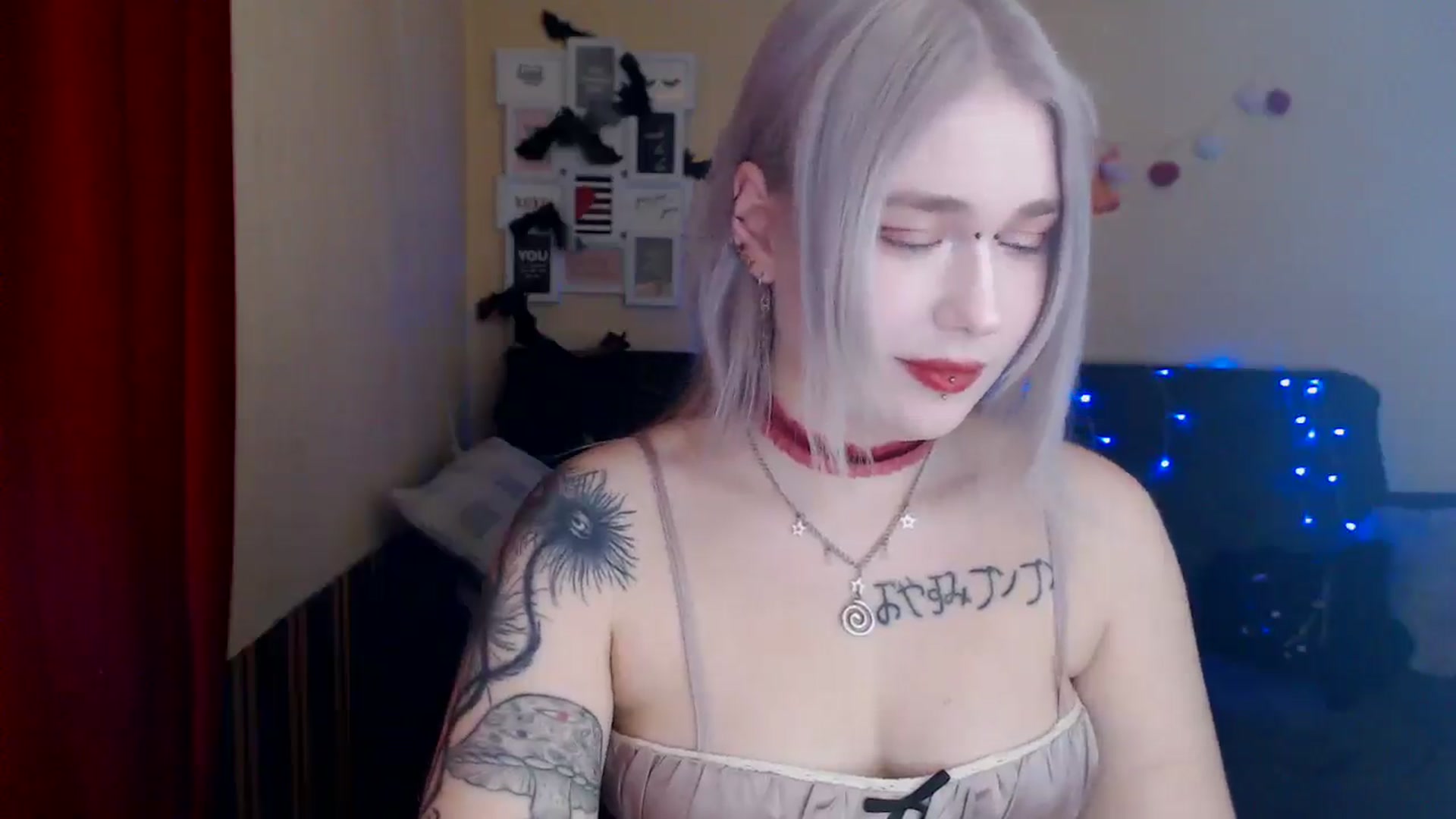 Gallery image thumbnail from Killinna's myfreecams stream on, 03/04/2025, 15:33 image 8 of 20
