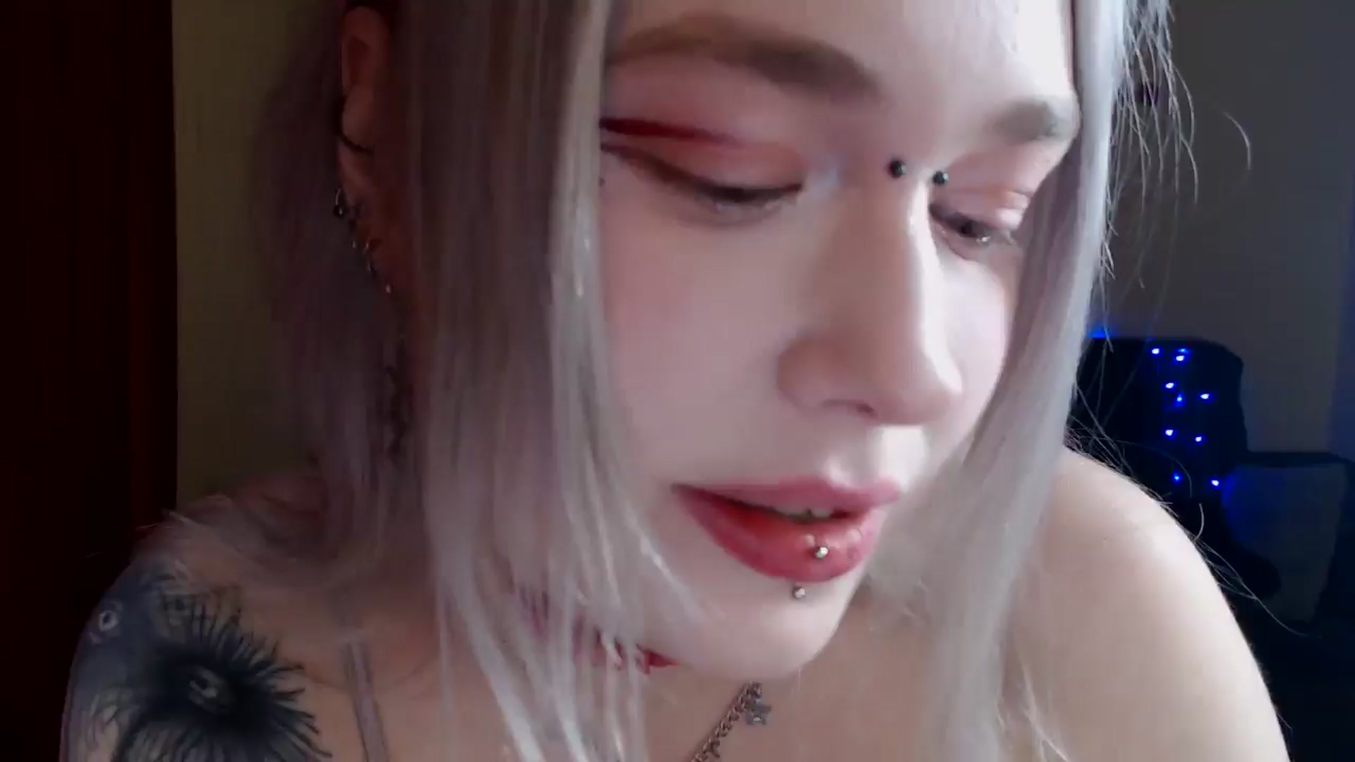Gallery image thumbnail from Killinna's myfreecams stream on, 03/04/2025, 15:33 image 1 of 20