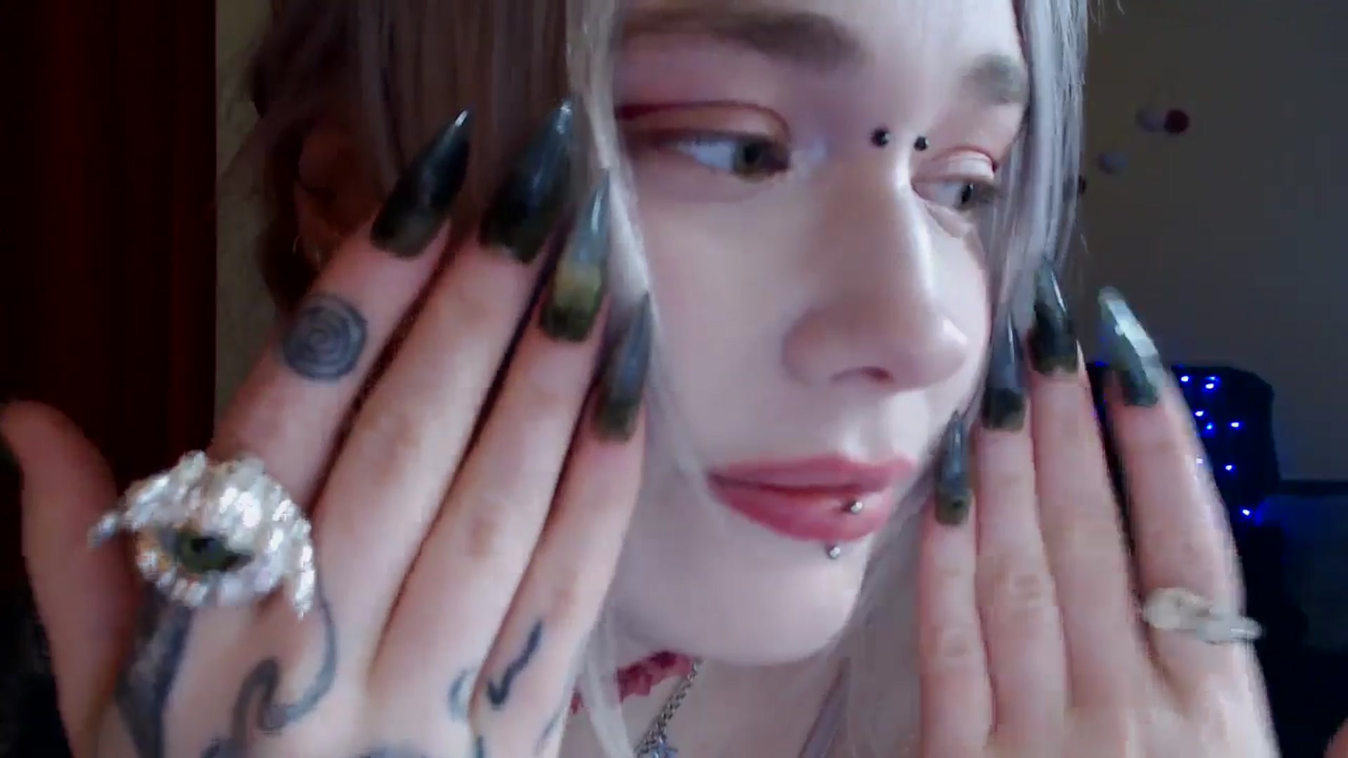 Gallery image thumbnail from Killinna's myfreecams stream on, 03/04/2025, 17:13 image 2 of 20