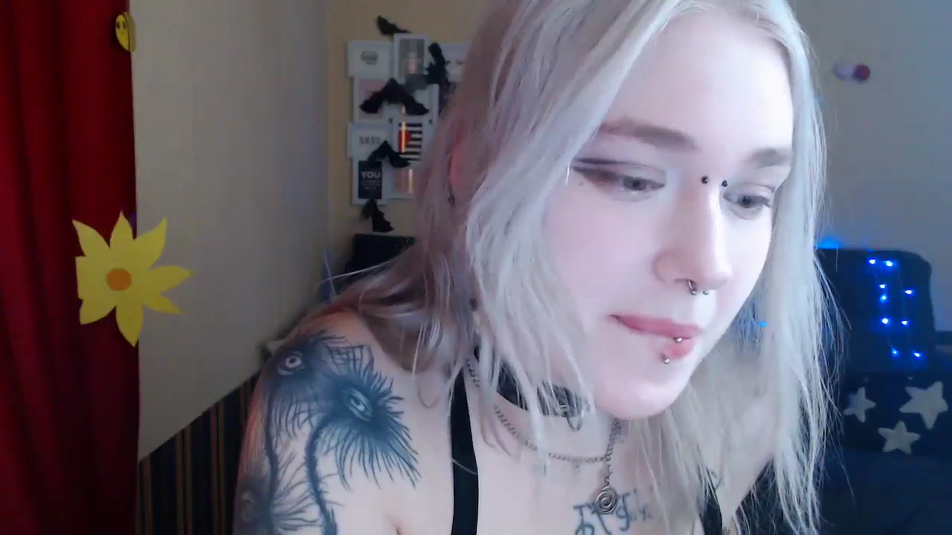Gallery image thumbnail from Killinna's myfreecams stream on, 03/11/2025, 15:32 image 19 of 20