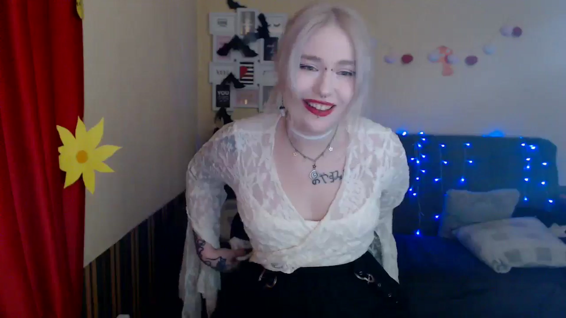 Gallery image thumbnail from Killinna's myfreecams stream on, 03/13/2025, 17:10 image 14 of 20