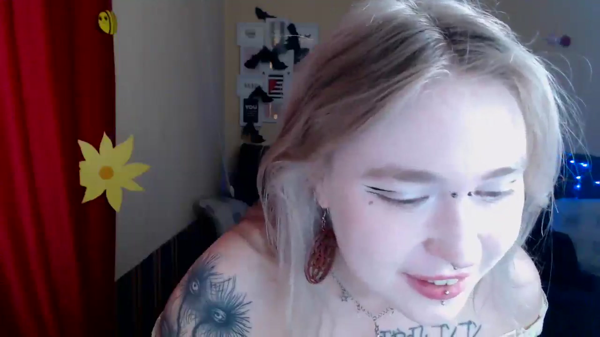 Gallery image thumbnail from Killinna's myfreecams stream on, 03/17/2025, 15:33 image 12 of 20