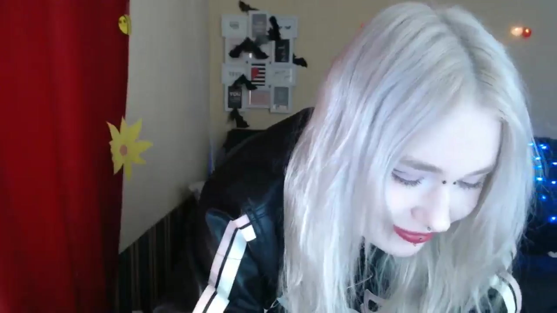 Gallery image thumbnail from Killinna's myfreecams stream on, 03/22/2025, 13:45 image 10 of 20