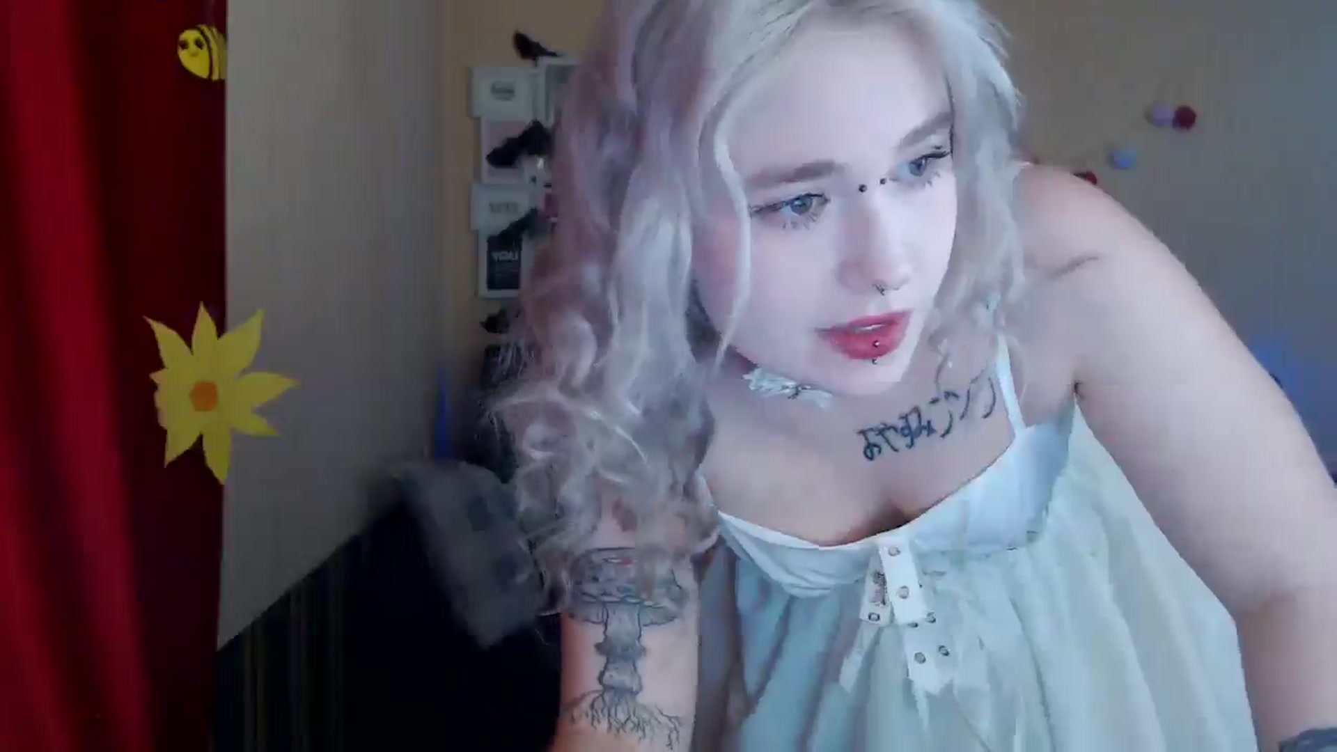 Gallery image thumbnail from Killinna's myfreecams stream on, 03/24/2025, 15:20 image 10 of 20