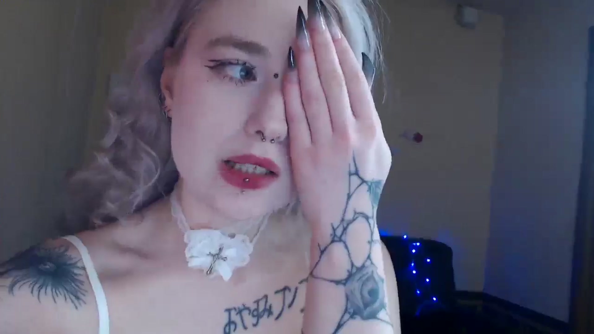 Gallery image thumbnail from Killinna's myfreecams stream on, 03/24/2025, 15:20 image 2 of 20