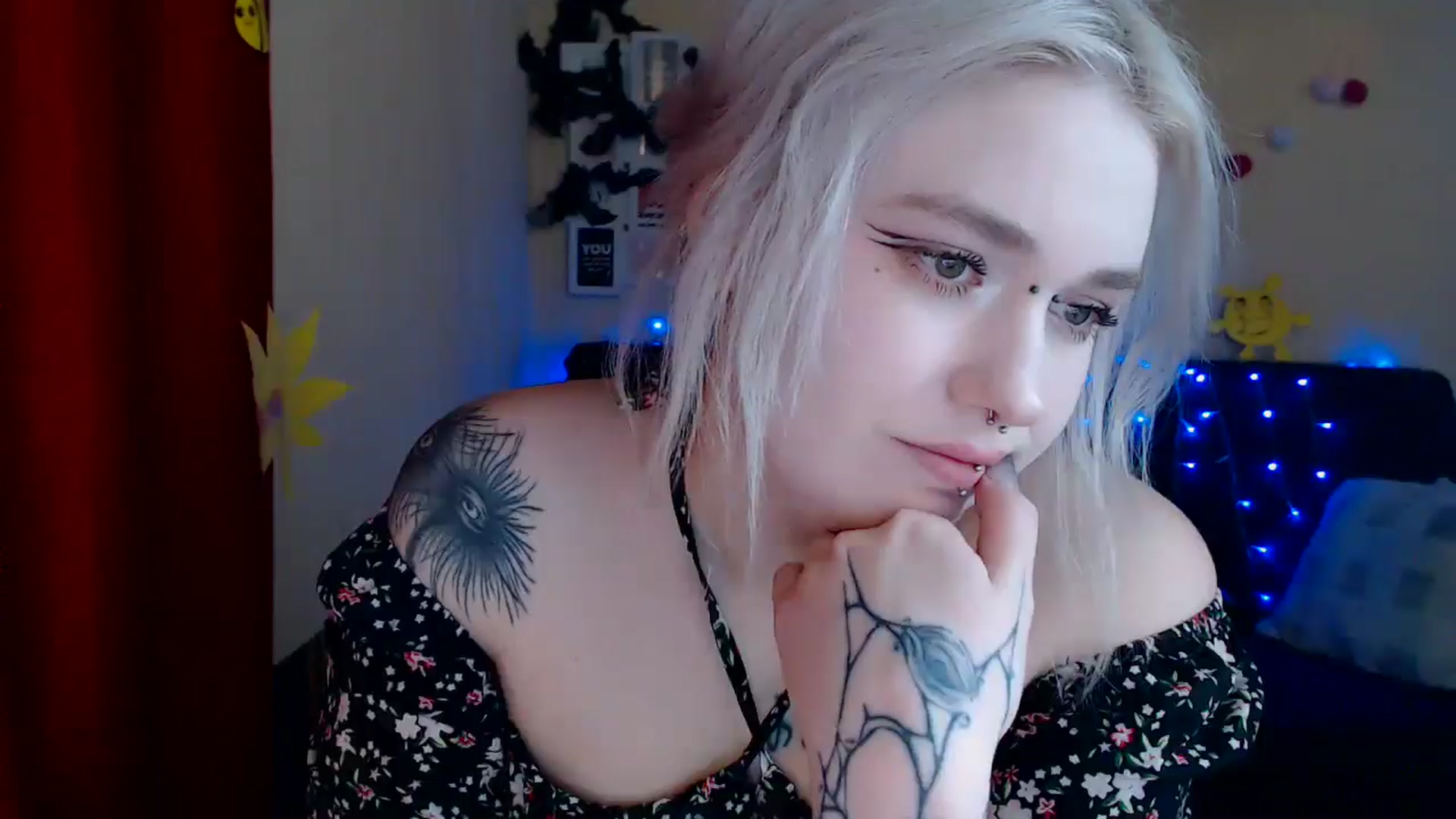 Gallery image thumbnail from Killinna's myfreecams stream on, 03/25/2025, 15:28 image 5 of 20