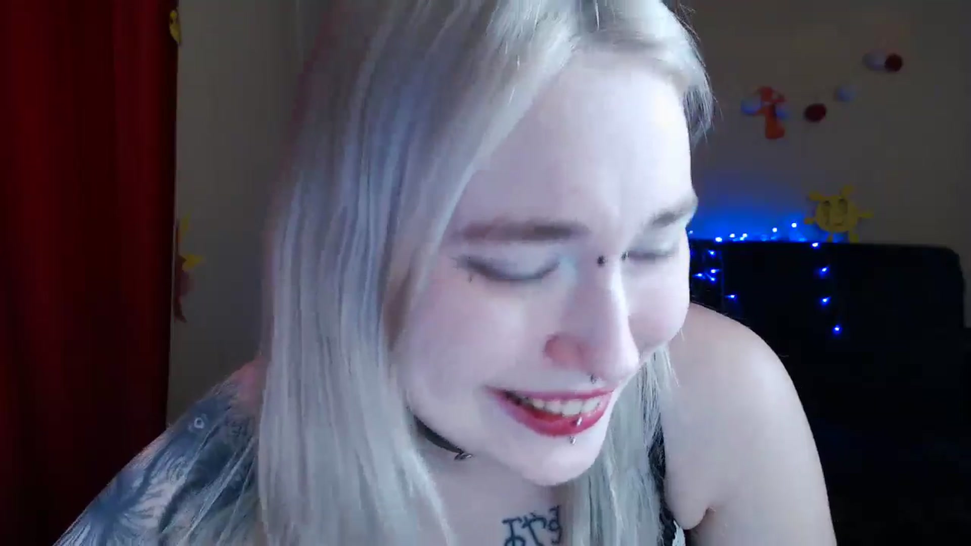Gallery image thumbnail from Killinna's myfreecams stream on, 03/29/2025, 14:37 image 16 of 20