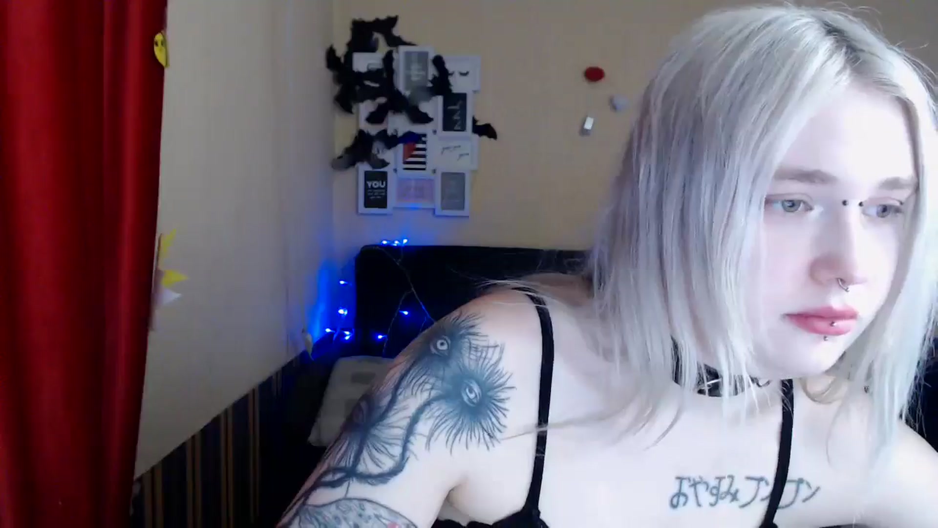 Gallery image thumbnail from Killinna's myfreecams stream on, 03/31/2025, 15:12 image 3 of 20