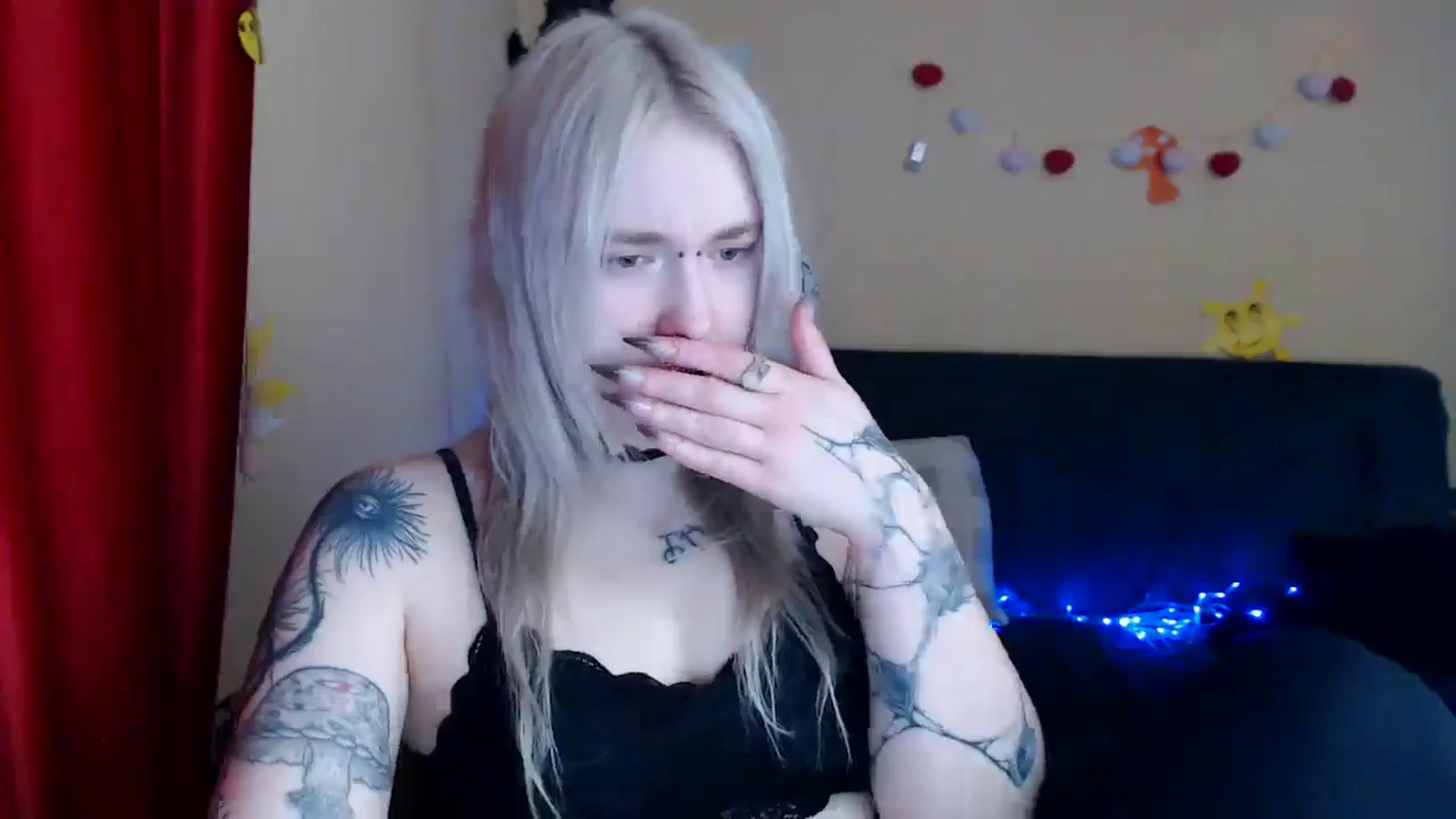 Gallery image thumbnail from Killinna's myfreecams stream on, 03/31/2025, 15:12 image 13 of 20