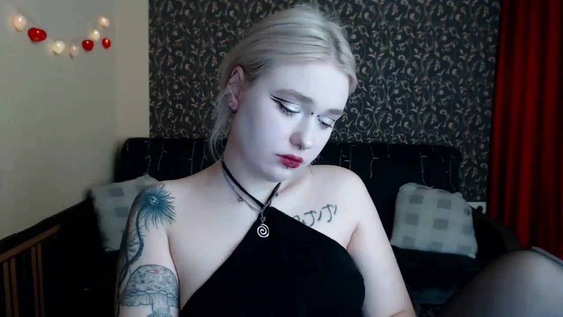 Gallery image thumbnail from Killinna's myfreecams stream on, 04/03/2025, 15:58 image 9 of 20