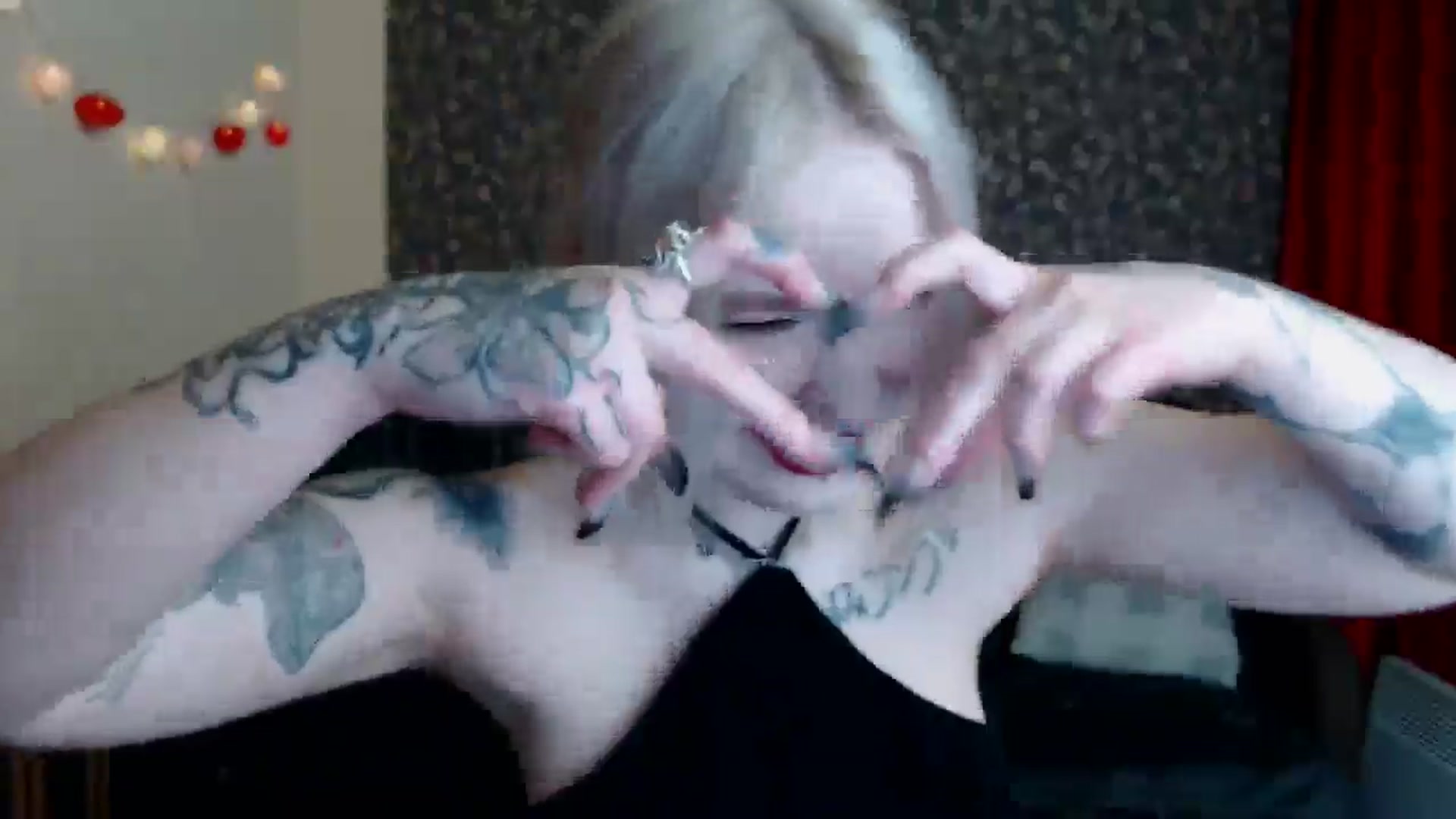 Gallery image thumbnail from Killinna's myfreecams stream on, 04/03/2025, 15:58 image 14 of 20