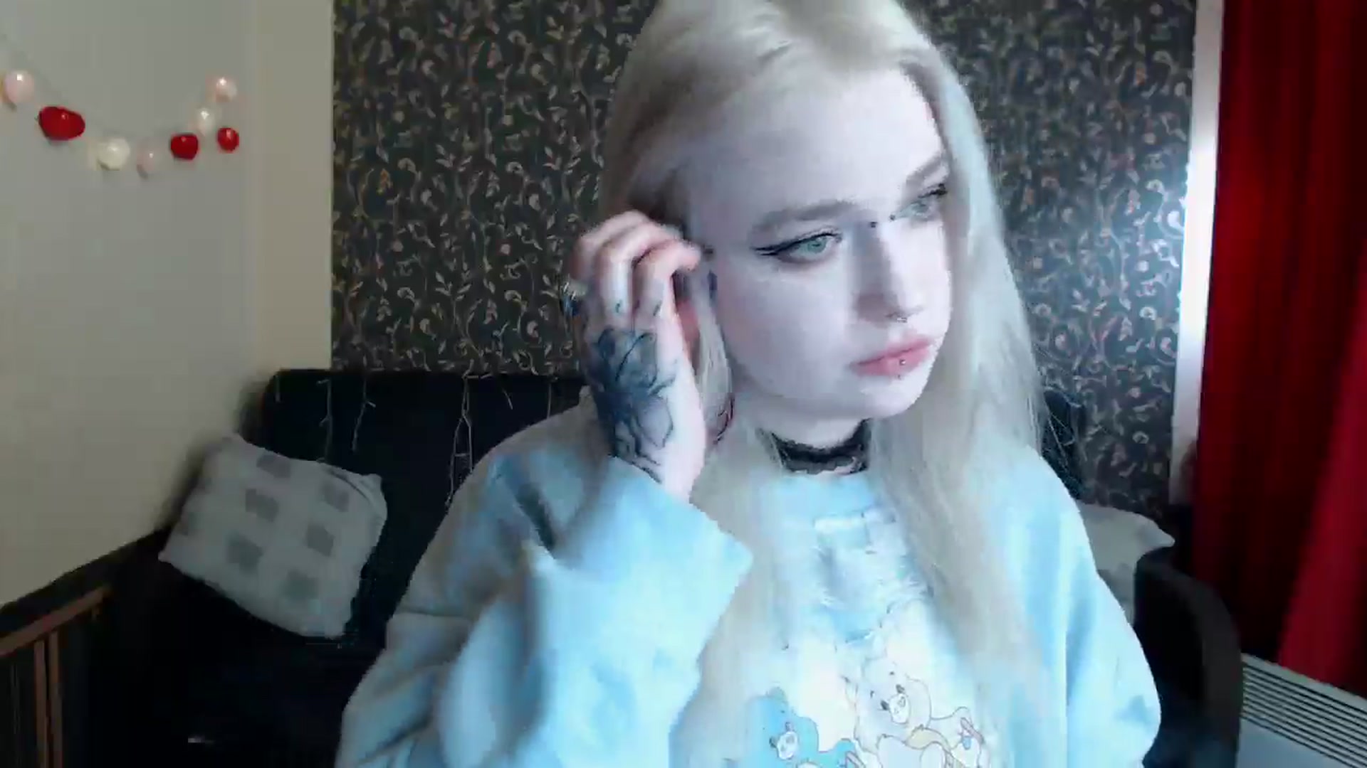 Gallery image thumbnail from Killinna's myfreecams stream on, 04/07/2025, 12:40 image 7 of 20
