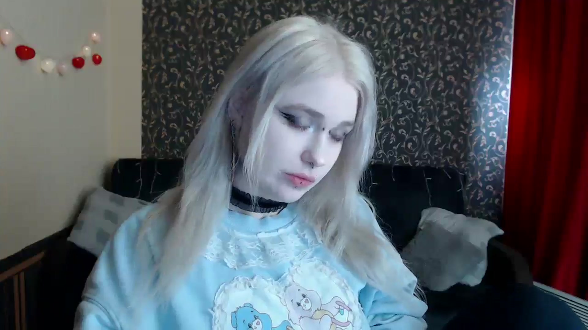 Gallery image thumbnail from Killinna's myfreecams stream on, 04/07/2025, 12:40 image 2 of 20