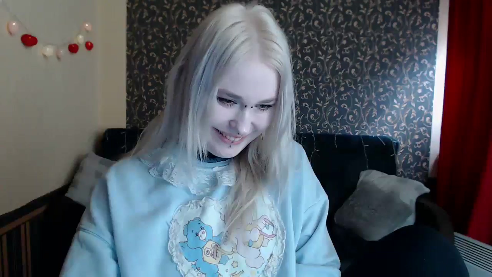 Gallery image thumbnail from Killinna's myfreecams stream on, 04/07/2025, 12:40 image 13 of 20